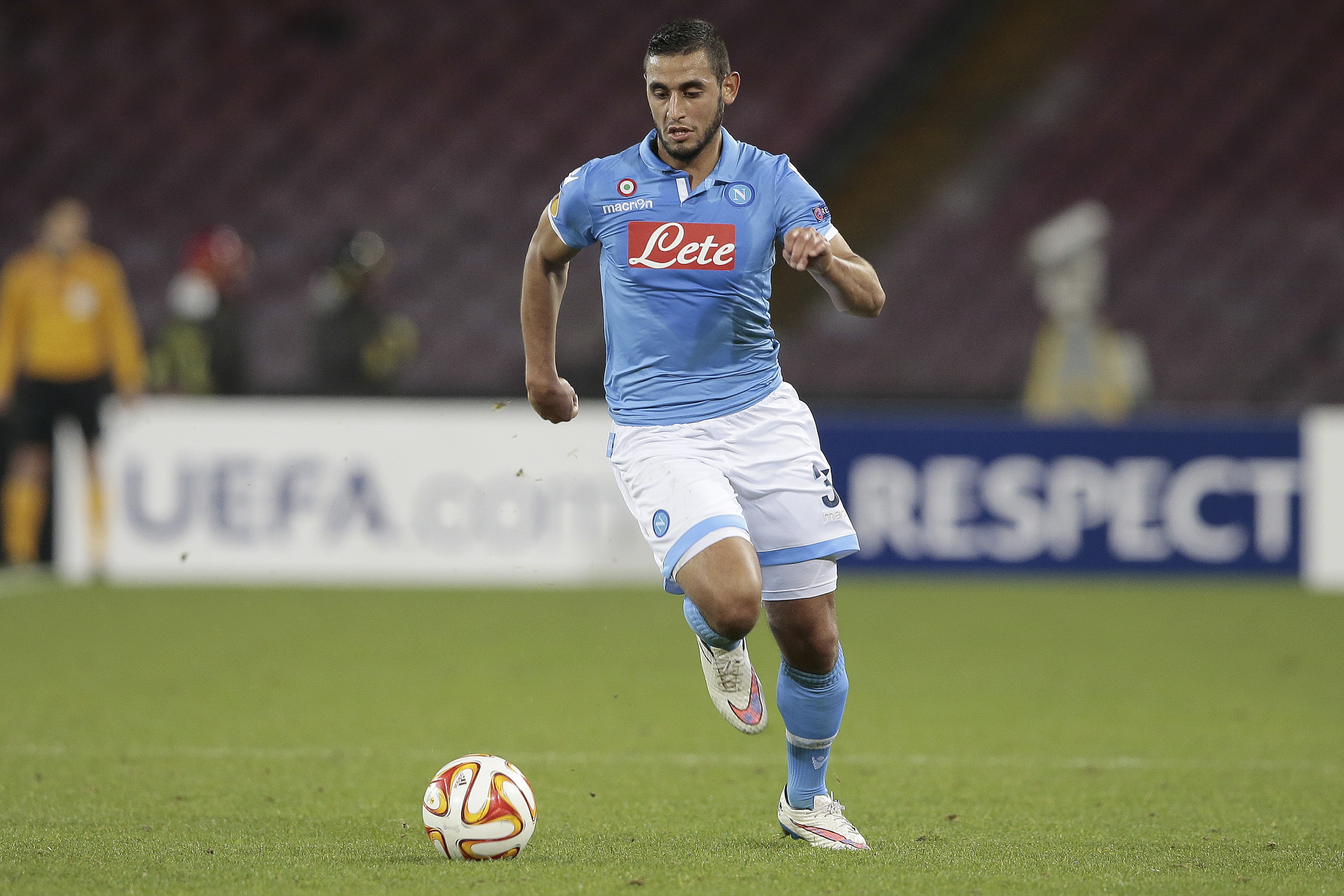 Uppgifter: Jagas av storklubbar - men stannar i Napoli