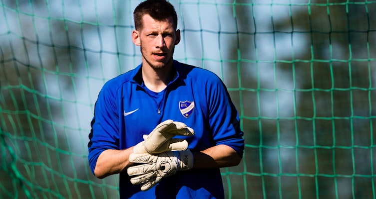 Målvakten stänger inte dörren för Peking