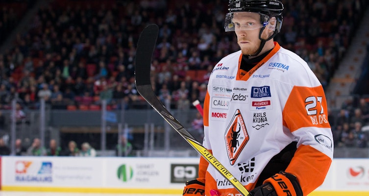 Karlskrona-backen byter klubb