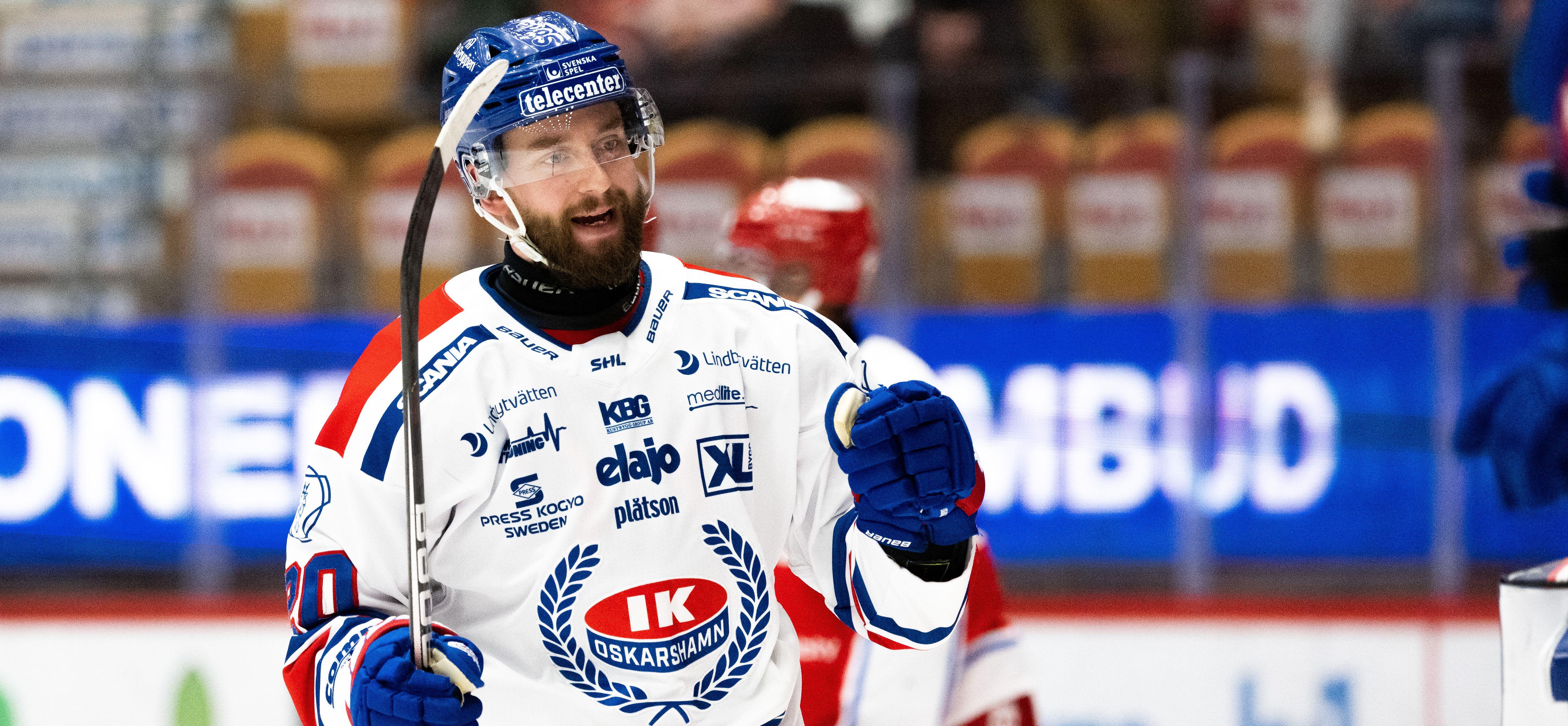 Klassforwarden förlänger med SHL-klubben