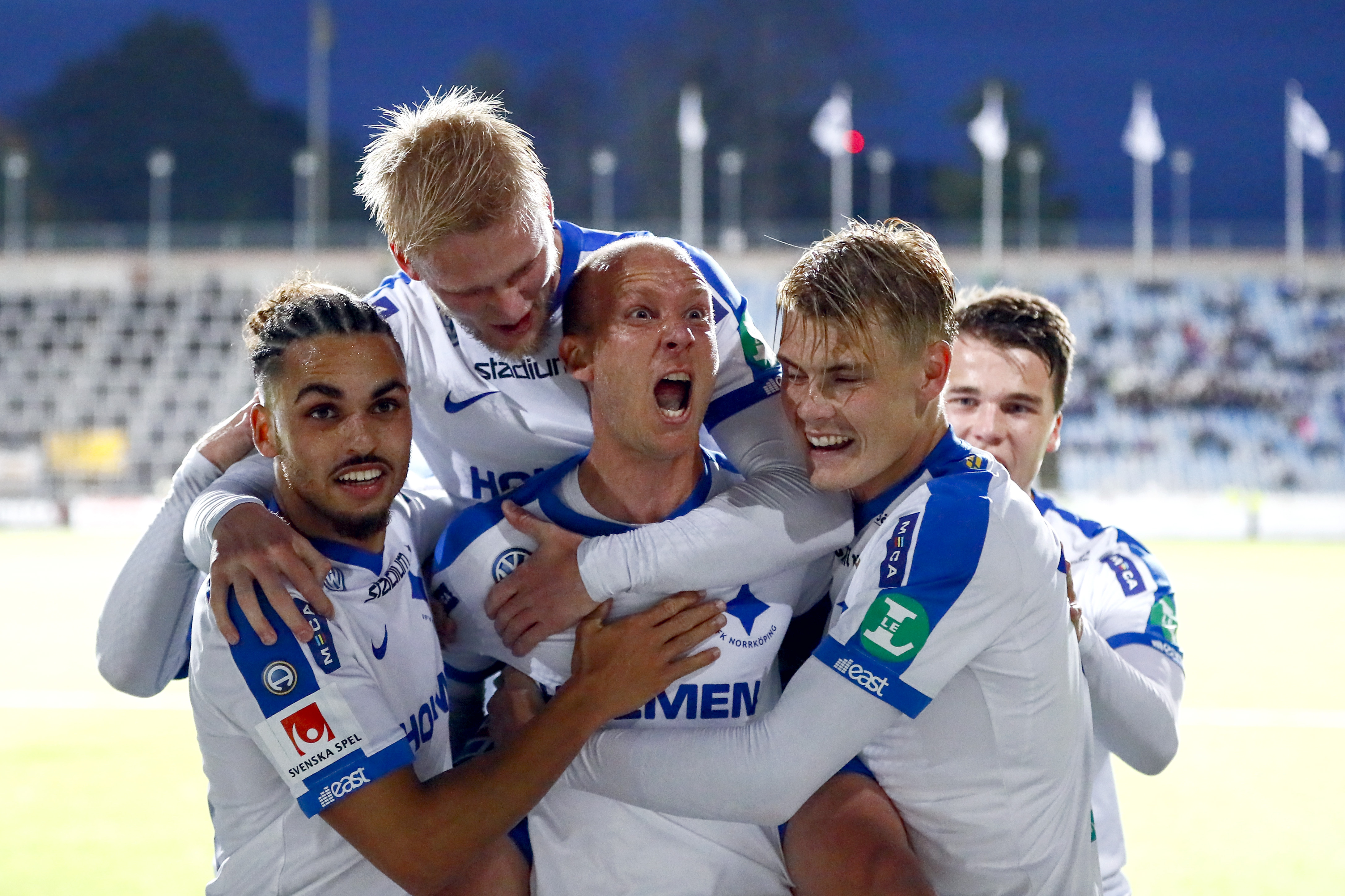 Lyssna på den nya IFK-låten