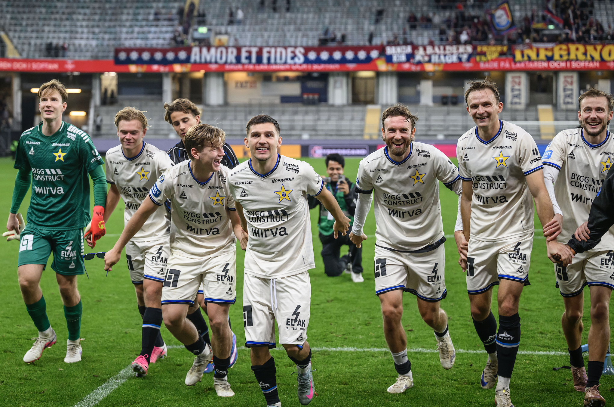 IK Sirius firar foto Fredrik Aremyr