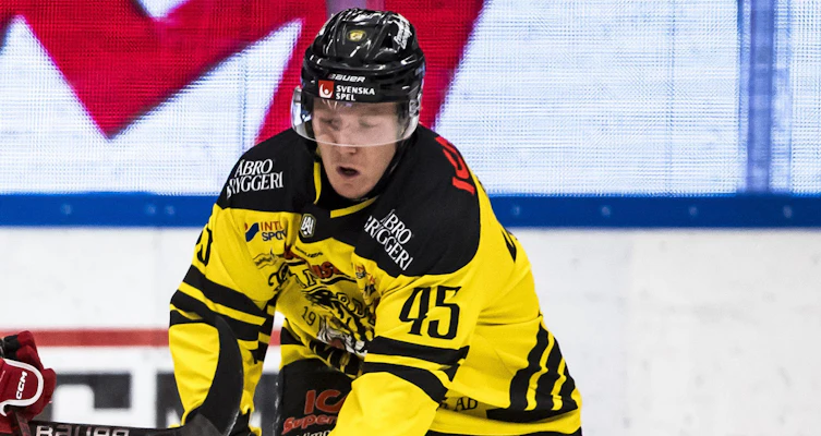 Forwarden lämnar HockeyAllsvenskan-klubben efter fyra år