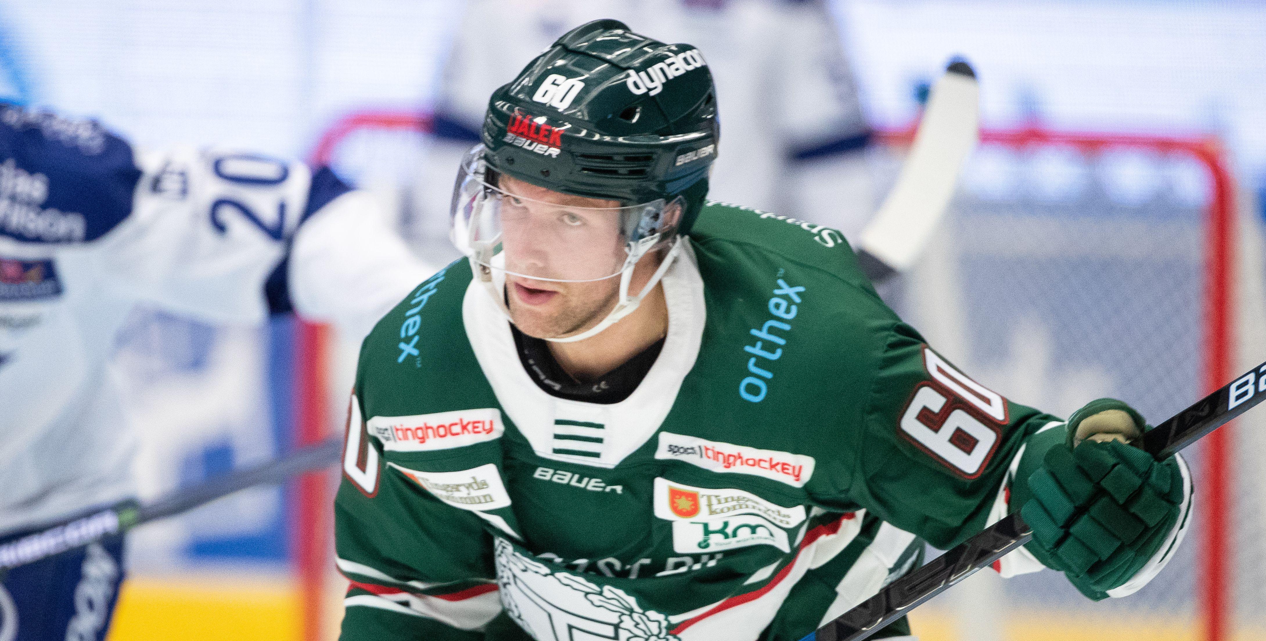 Den SHL-meriterade centern blir kvar i det allsvenska laget