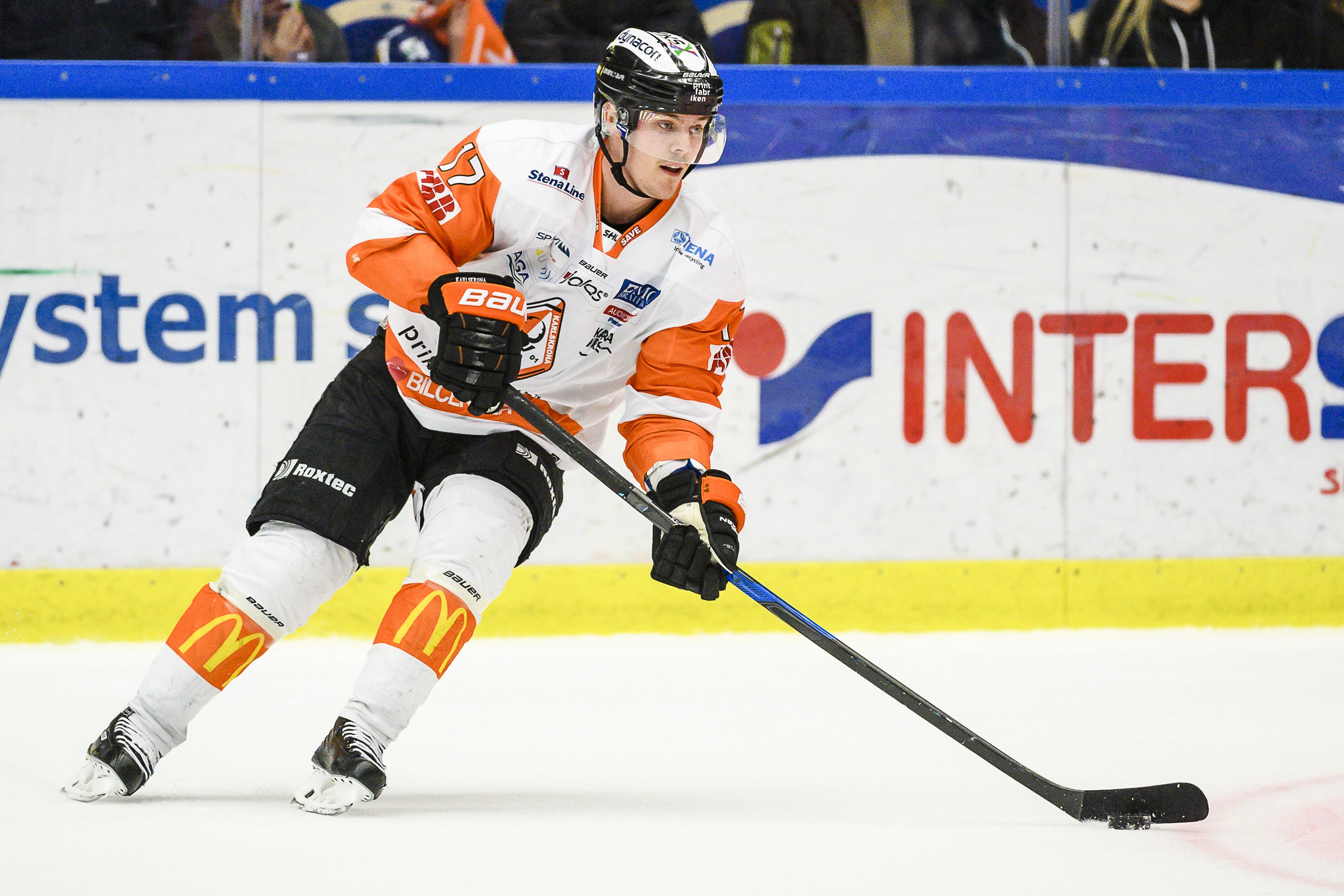 Joel Kellman blir kvar i SHL