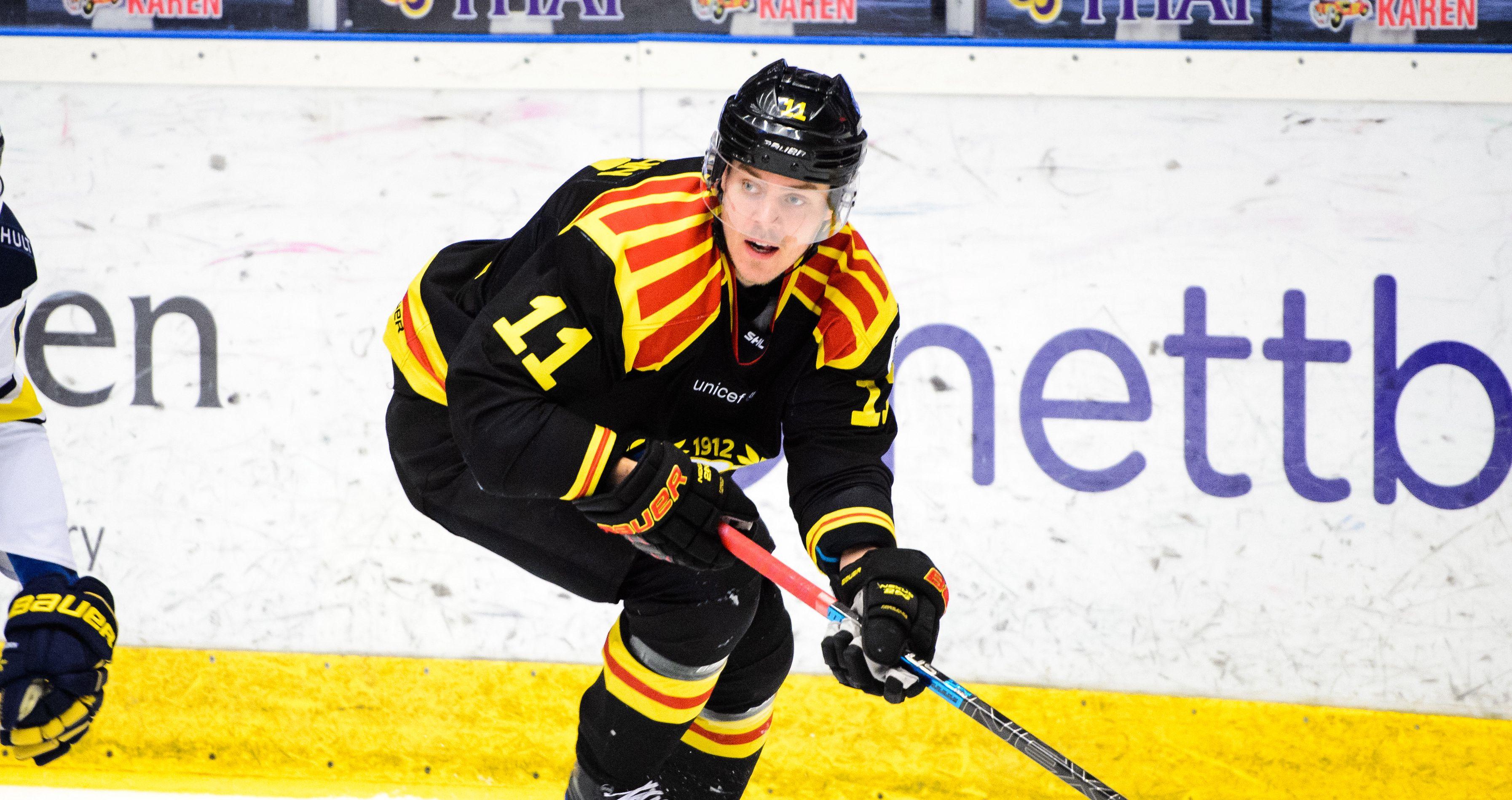 Joel Kellman öppnar dörren för att inleda säsongen i Hockeyettan