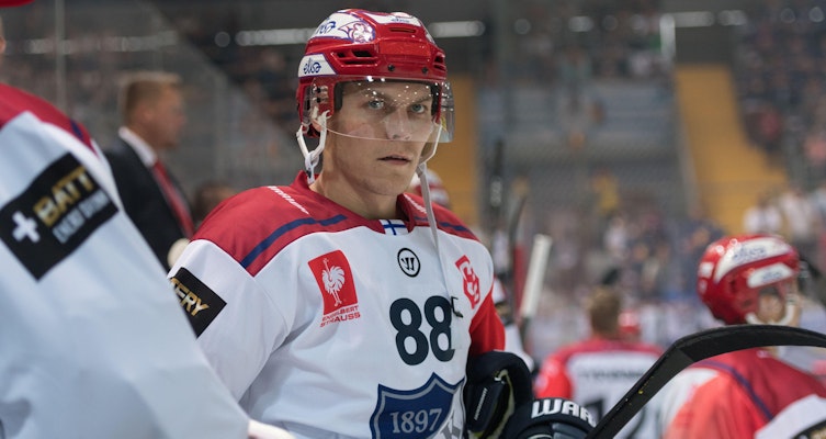 Brynäs jagar den finländske forwarden