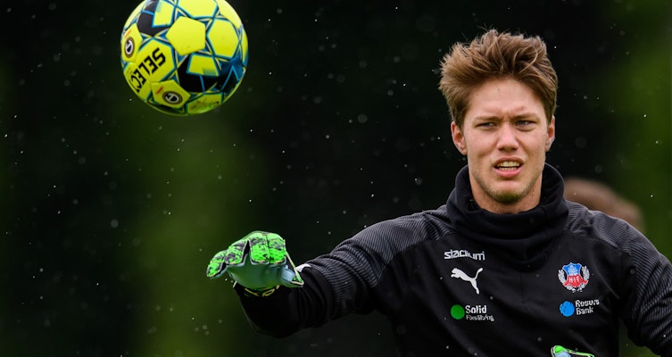 Placerades i allsvensk konkurrent - förlänger nu med HIF