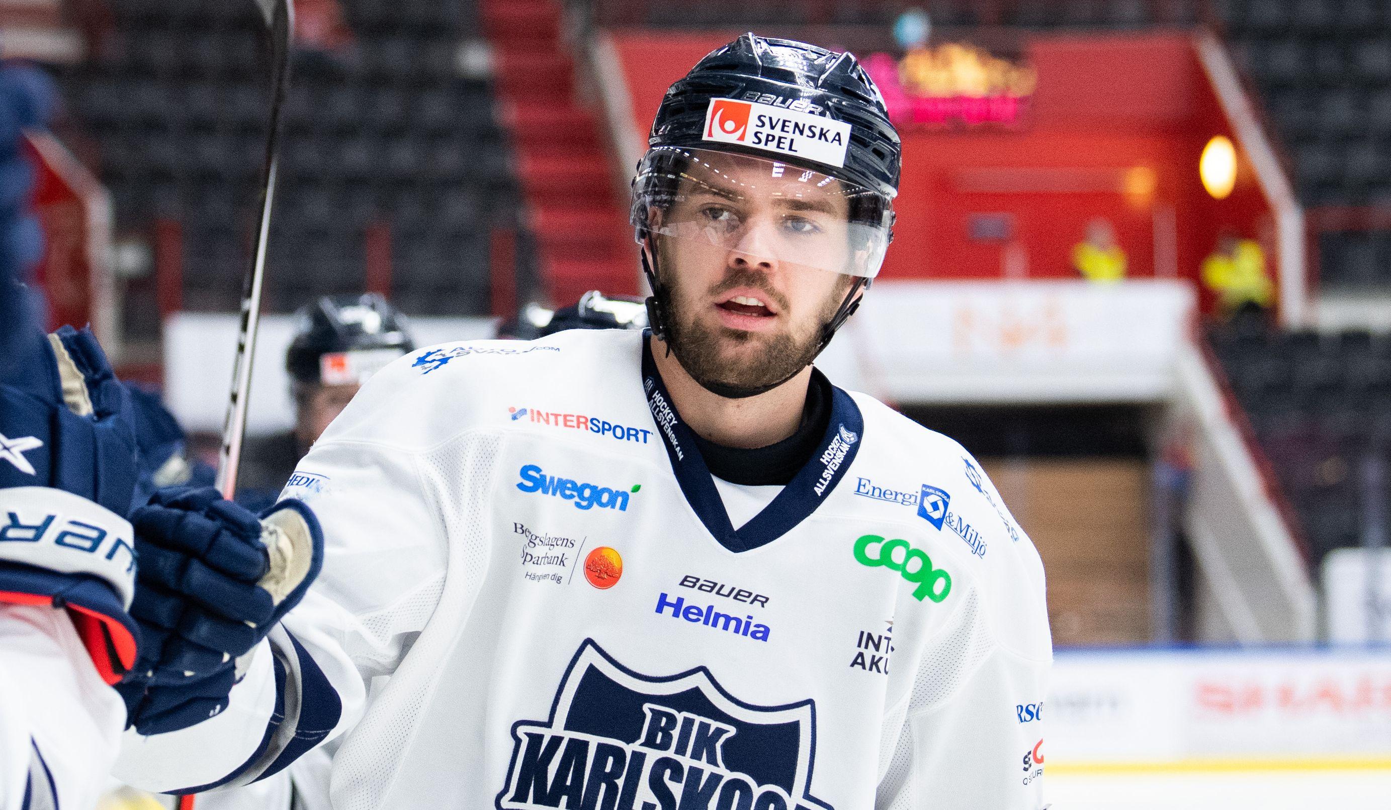 Den SHL-meriterade centern blir kvar i det allsvenska laget