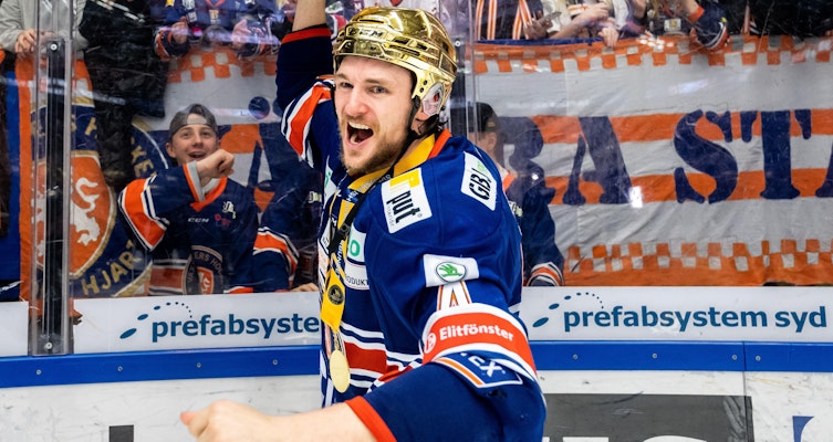 Blir kvar i mästarklubben