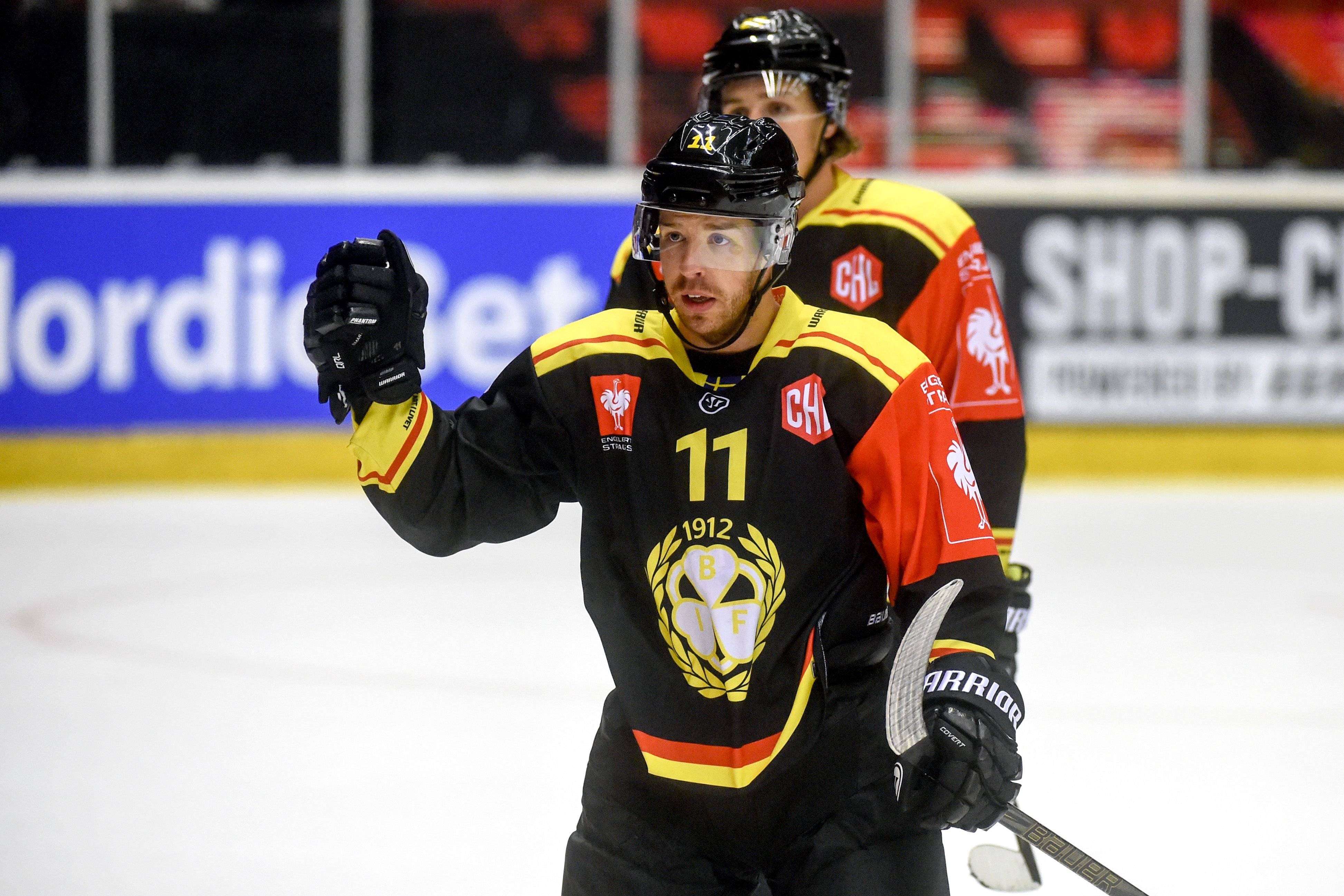 Spetsforwarden lämnar SHL