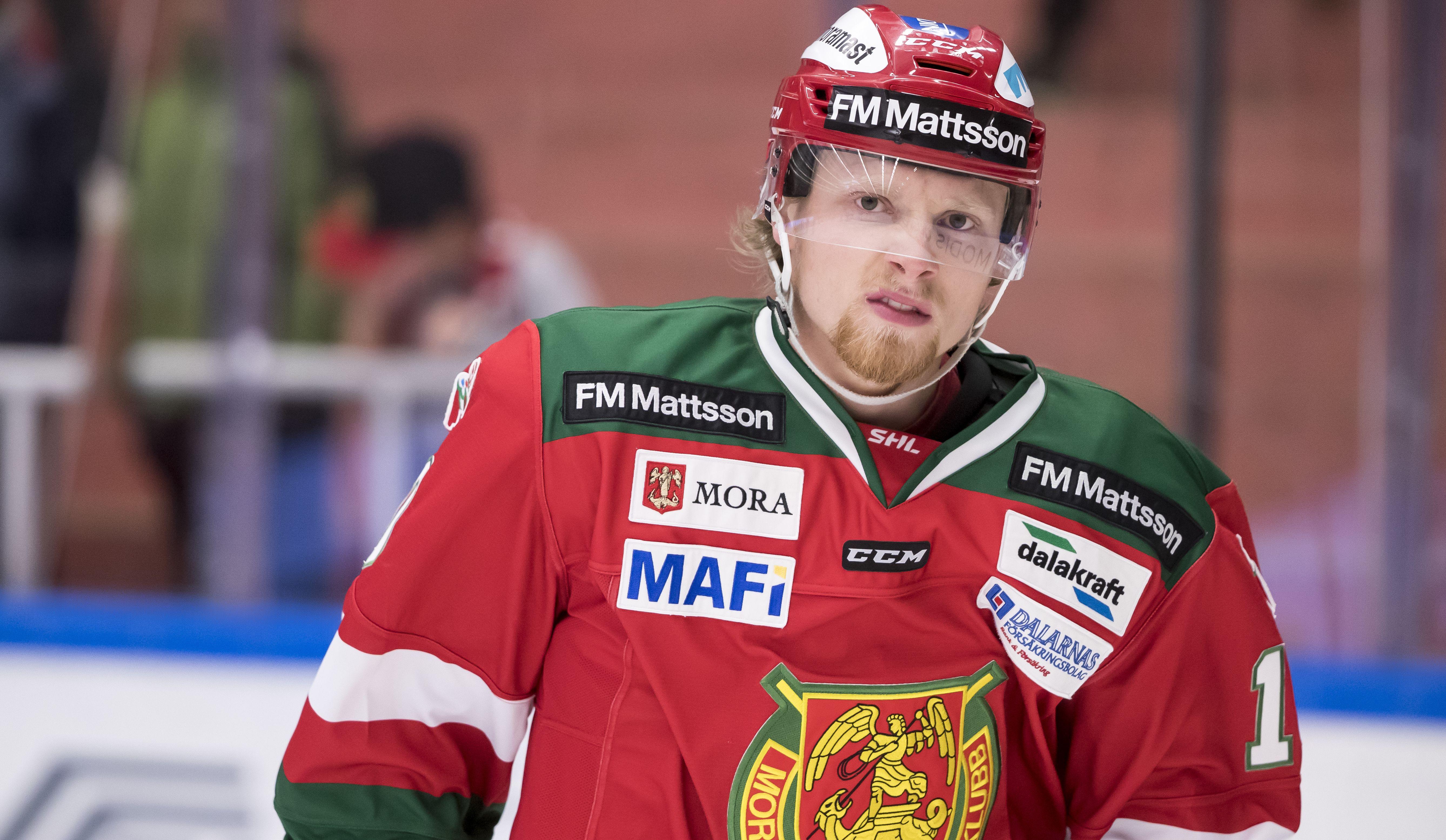 Forwarden lämnar Modo