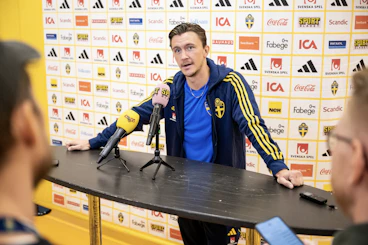 Kristoffer Olsson i Sverige dress