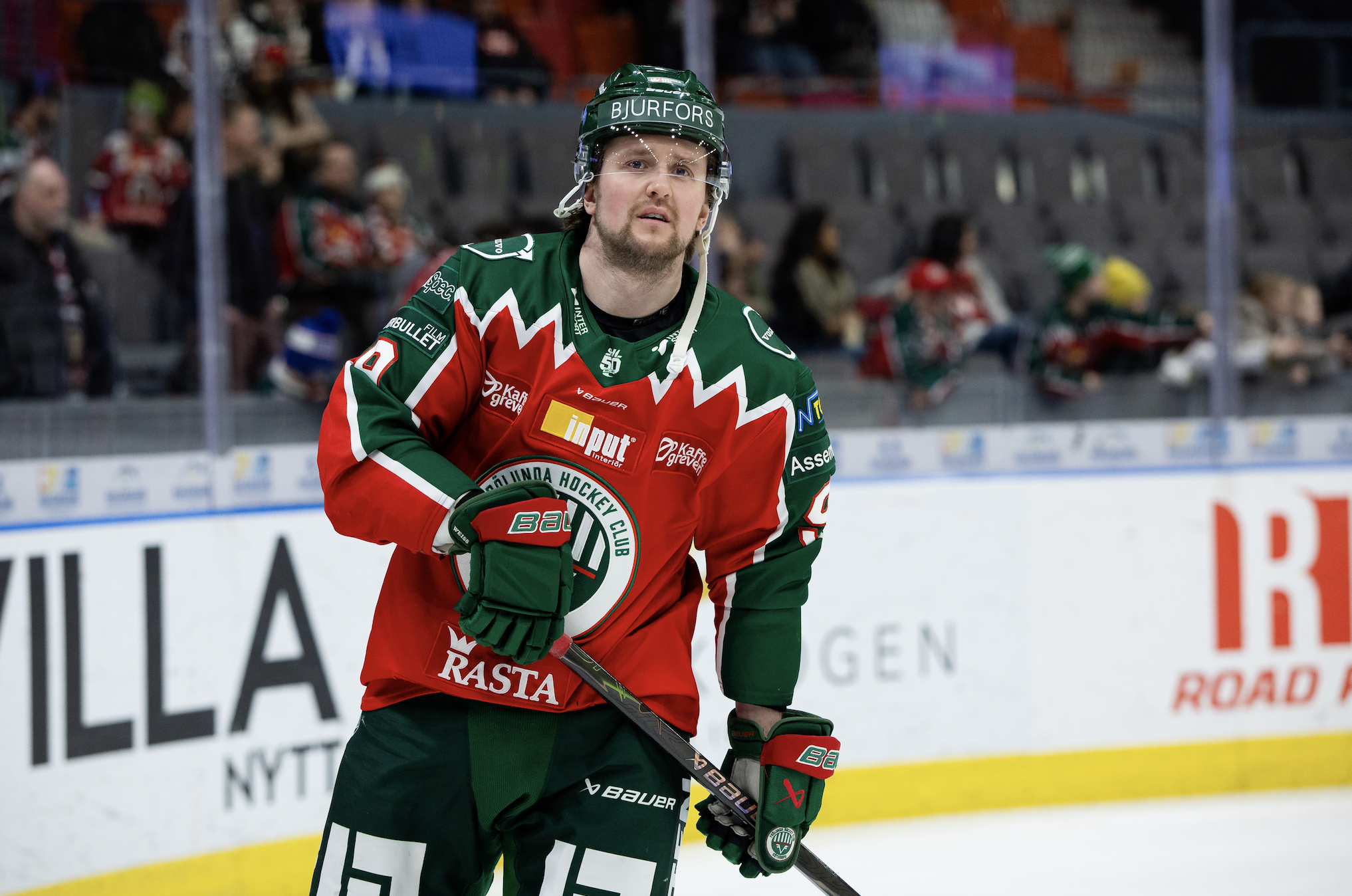 Linus Weissbach efter flytten till KHL: "Många svenskar vill spela i KHL"