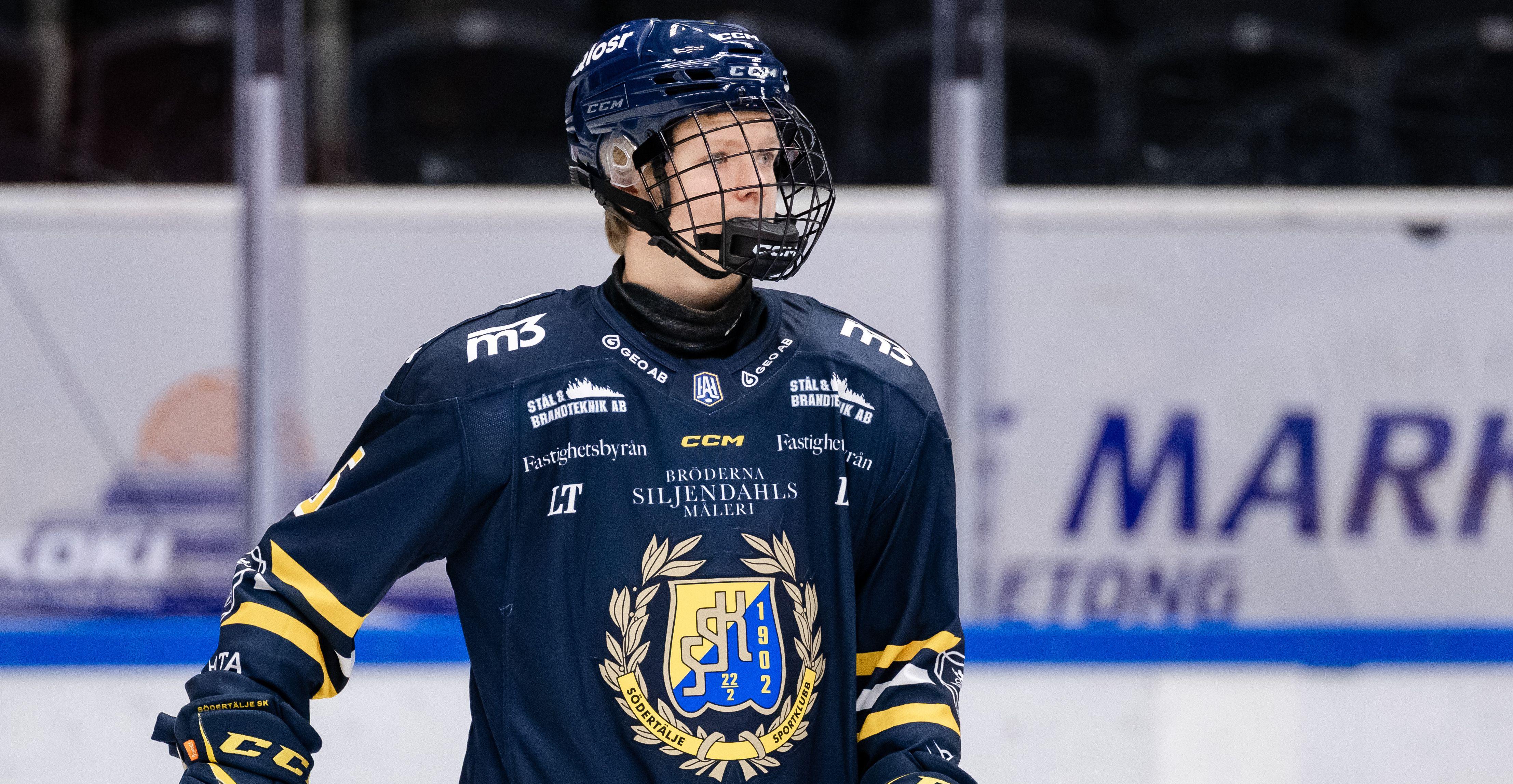 Backlöftet får ett A-lagskontrakt med den allsvenska storklubben