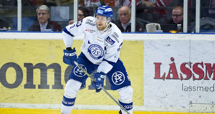 Den SHL-meriterade forwarden förlänger kontraktet med Björklöven