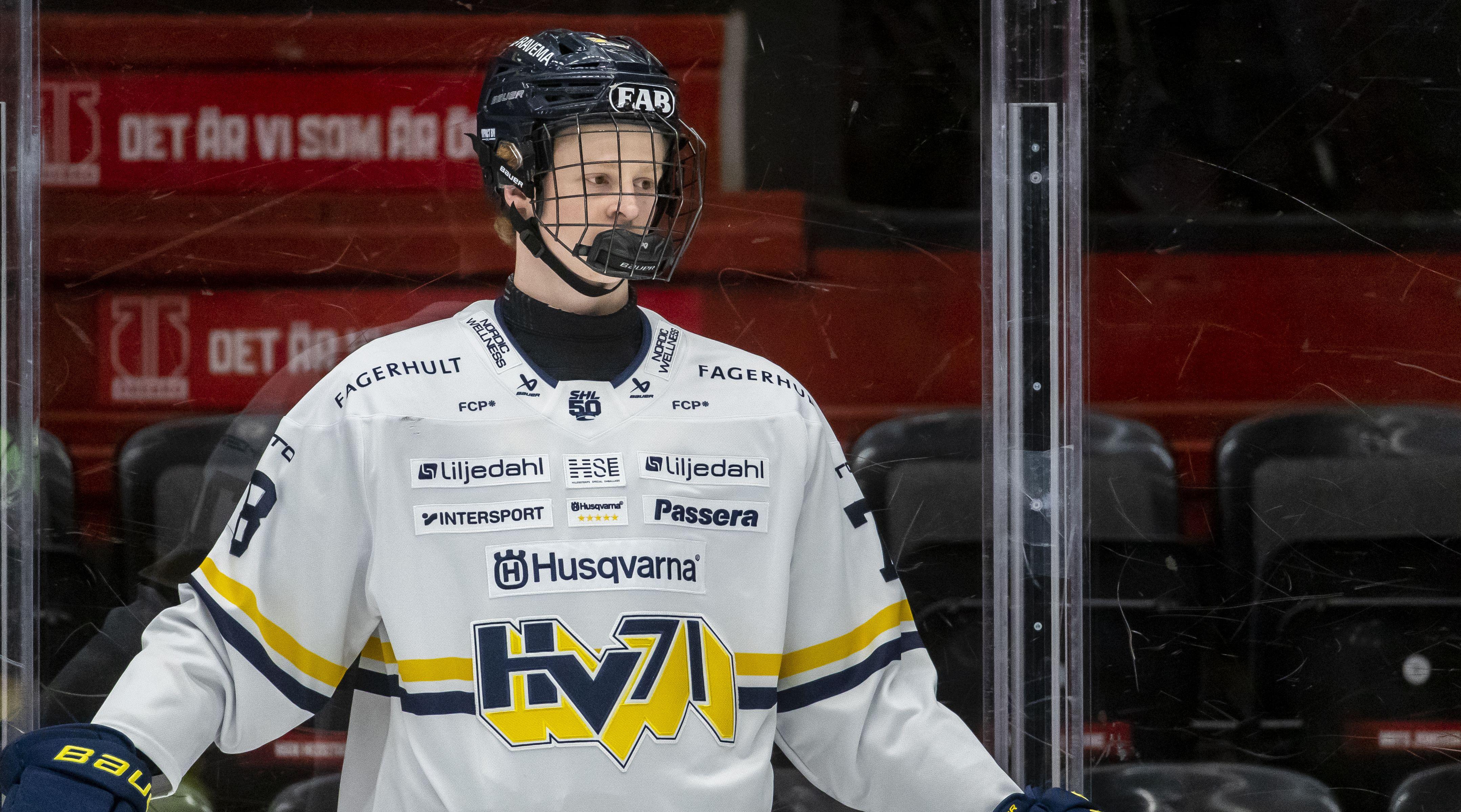 Jättetalangen blir kvar i SHL