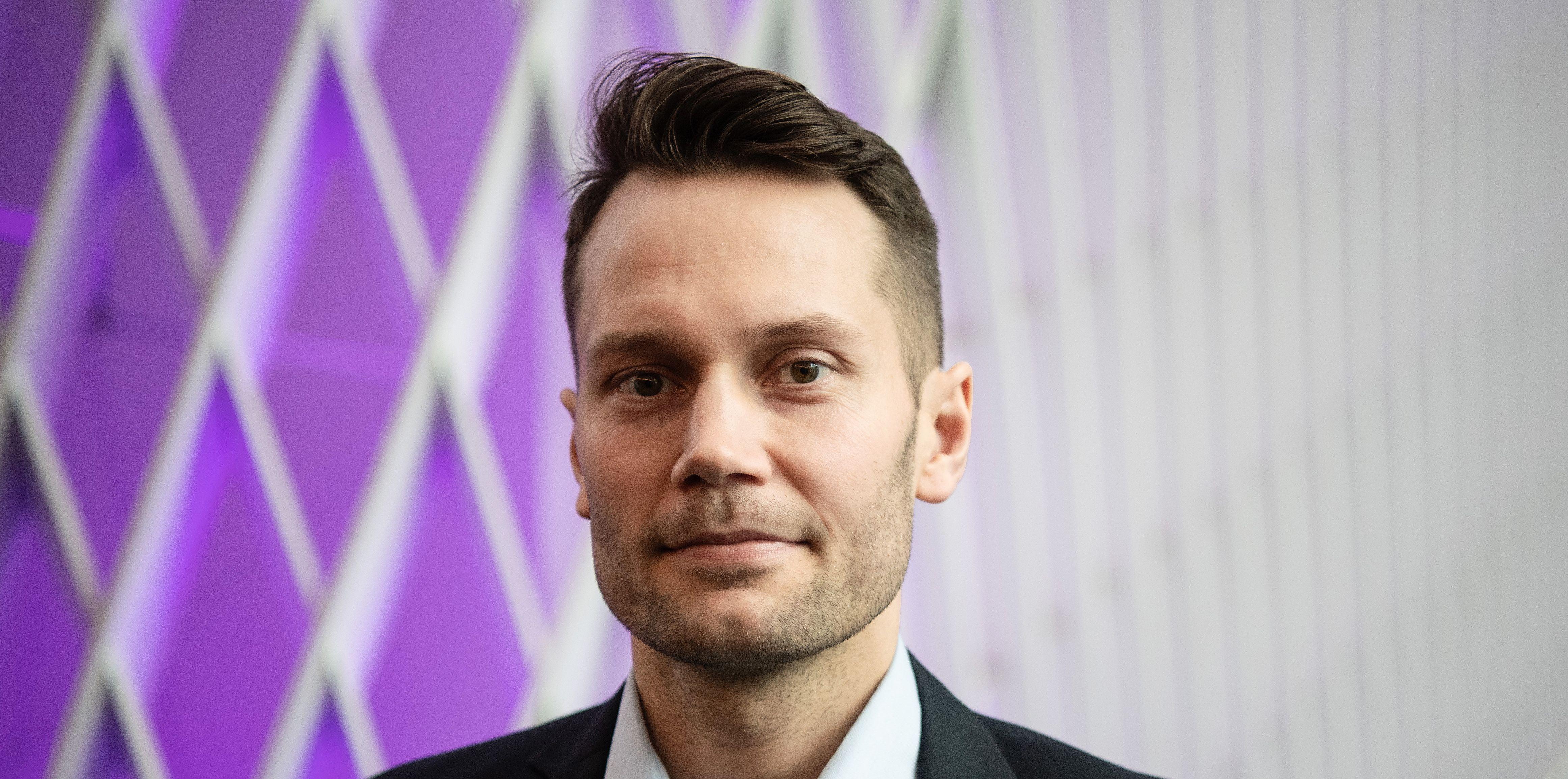 Han ersätter Mattias Karlin