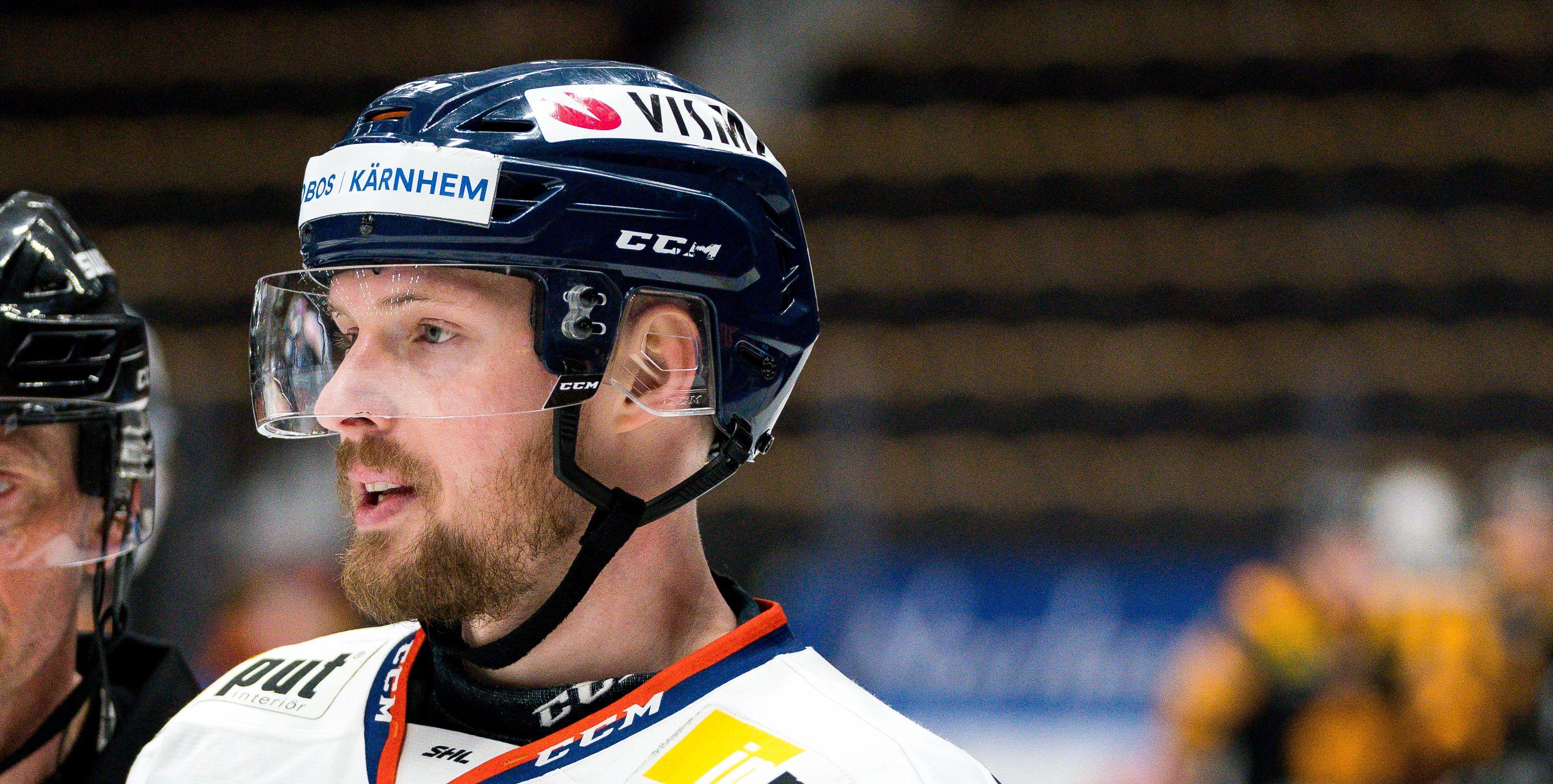 Den VM-meriterade forwarden blir kvar i SHL