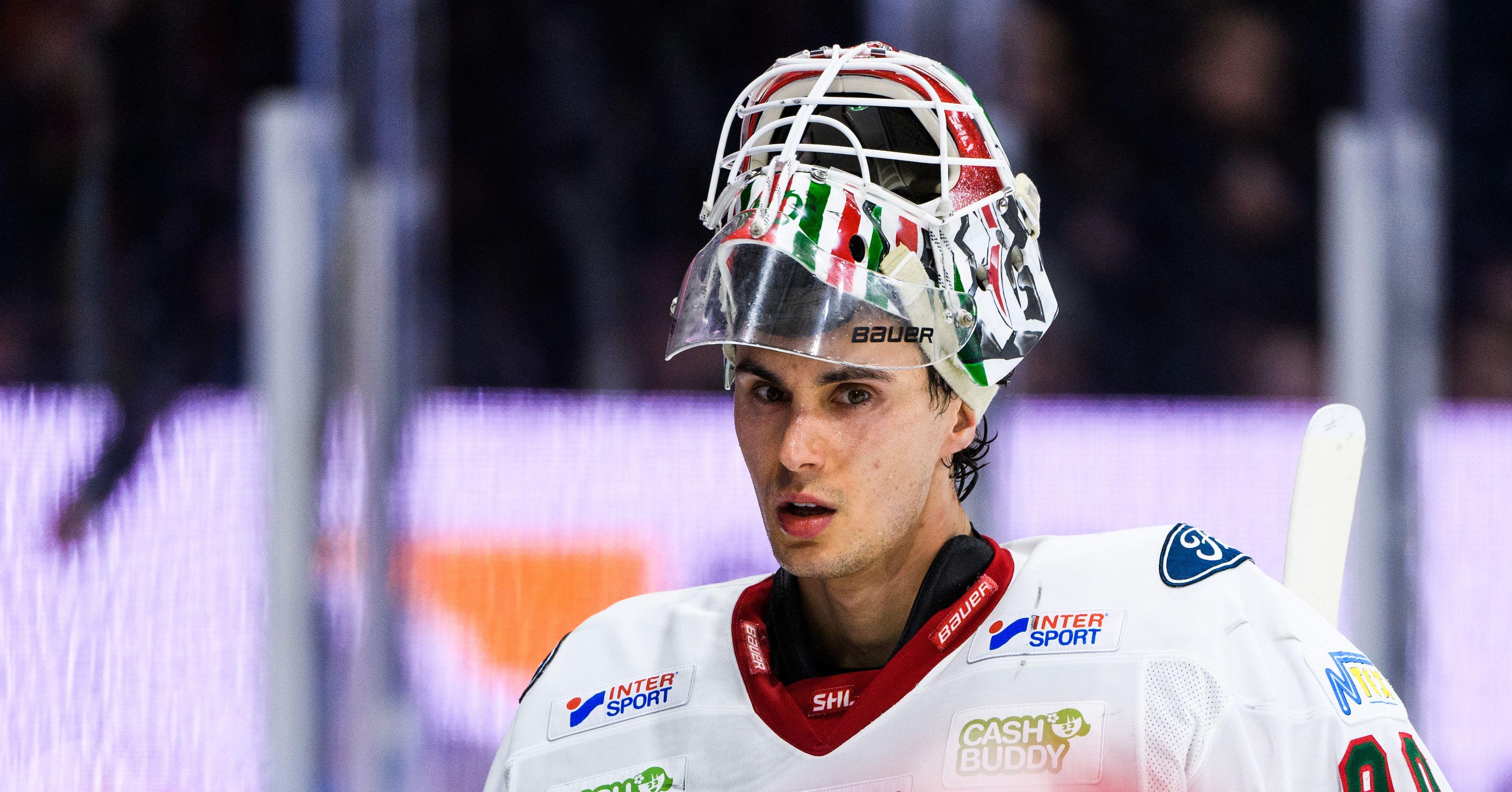 Färjestad värvar målvakt från seriekonkurrenten och allsvensk center