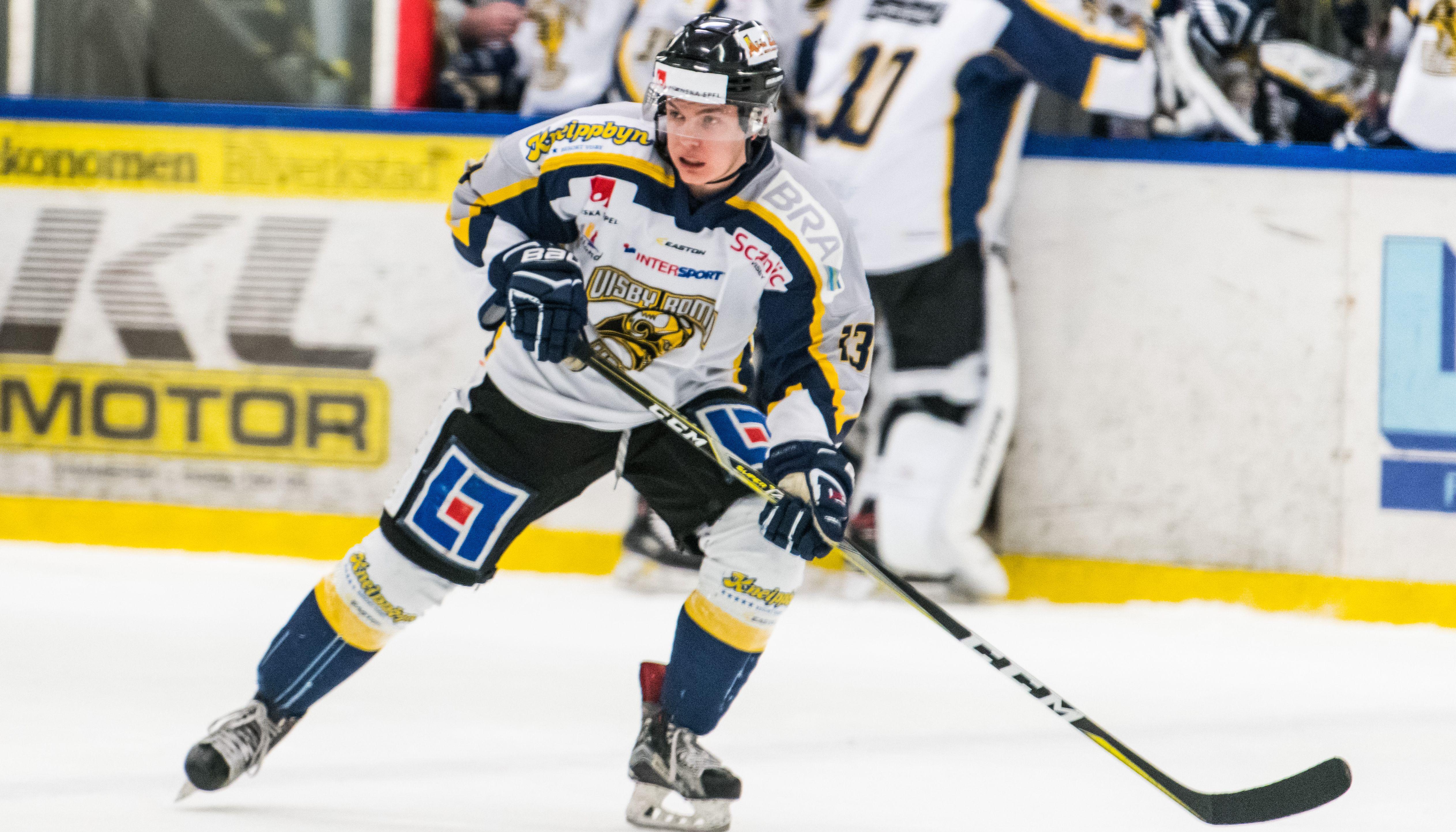 Forwarden med de allsvenska meriterna hamnar i Division 2