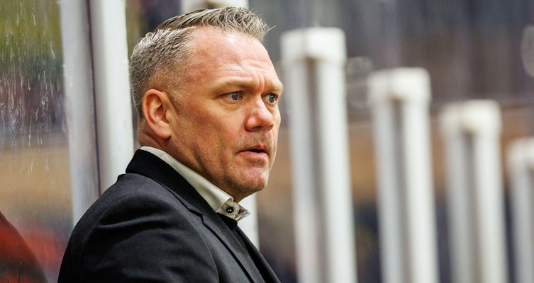 Östersundstränaren: "Det fanns en hotbild mot mig"