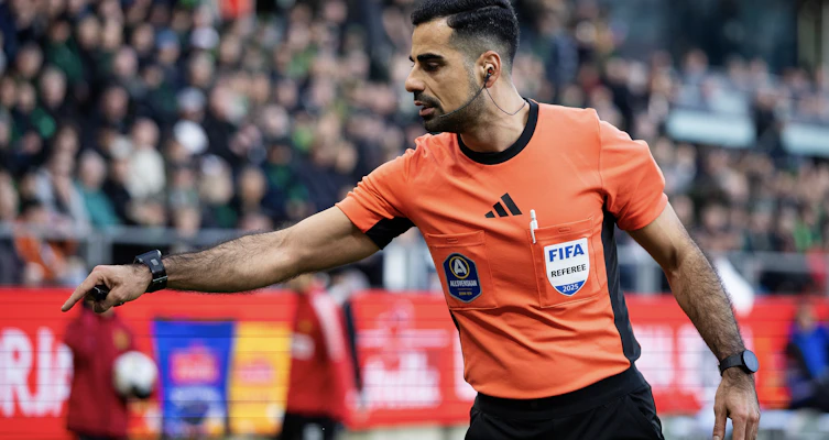 Så mycket tjänar en fotbollsdomare 2026