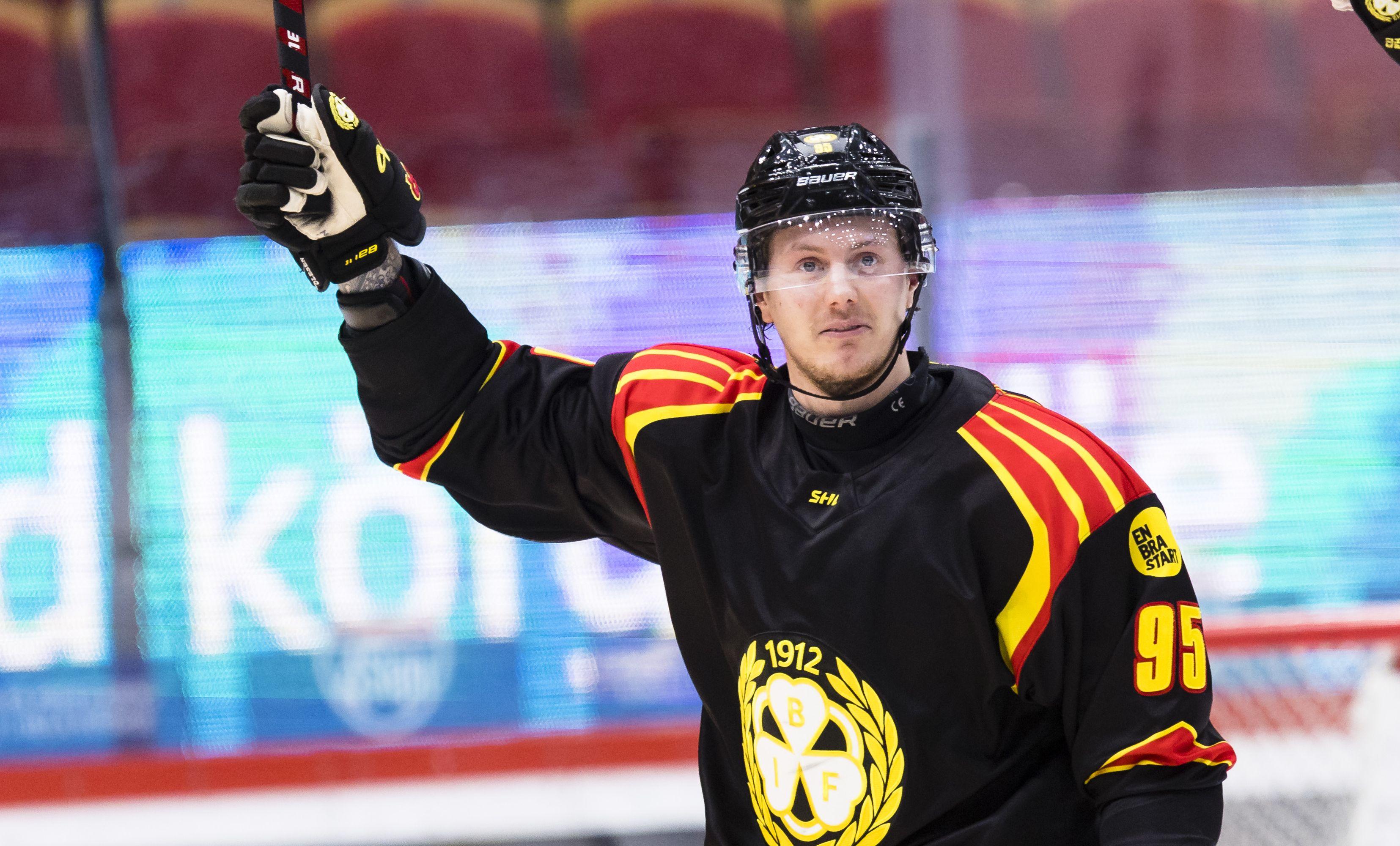 Nick Olesen kör vidare i SHL