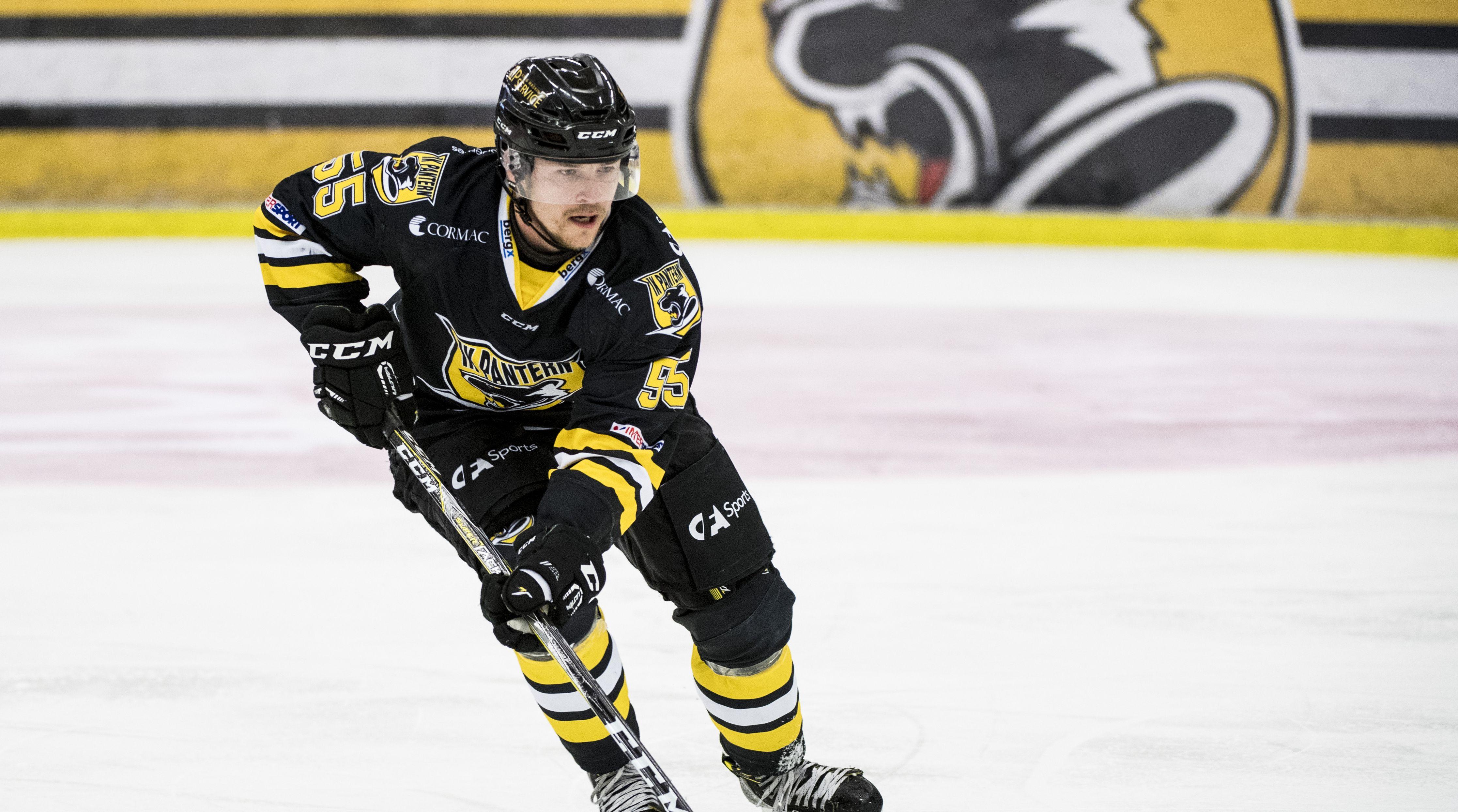 Den SHL-meriterade forwarden hamnar i Division 3