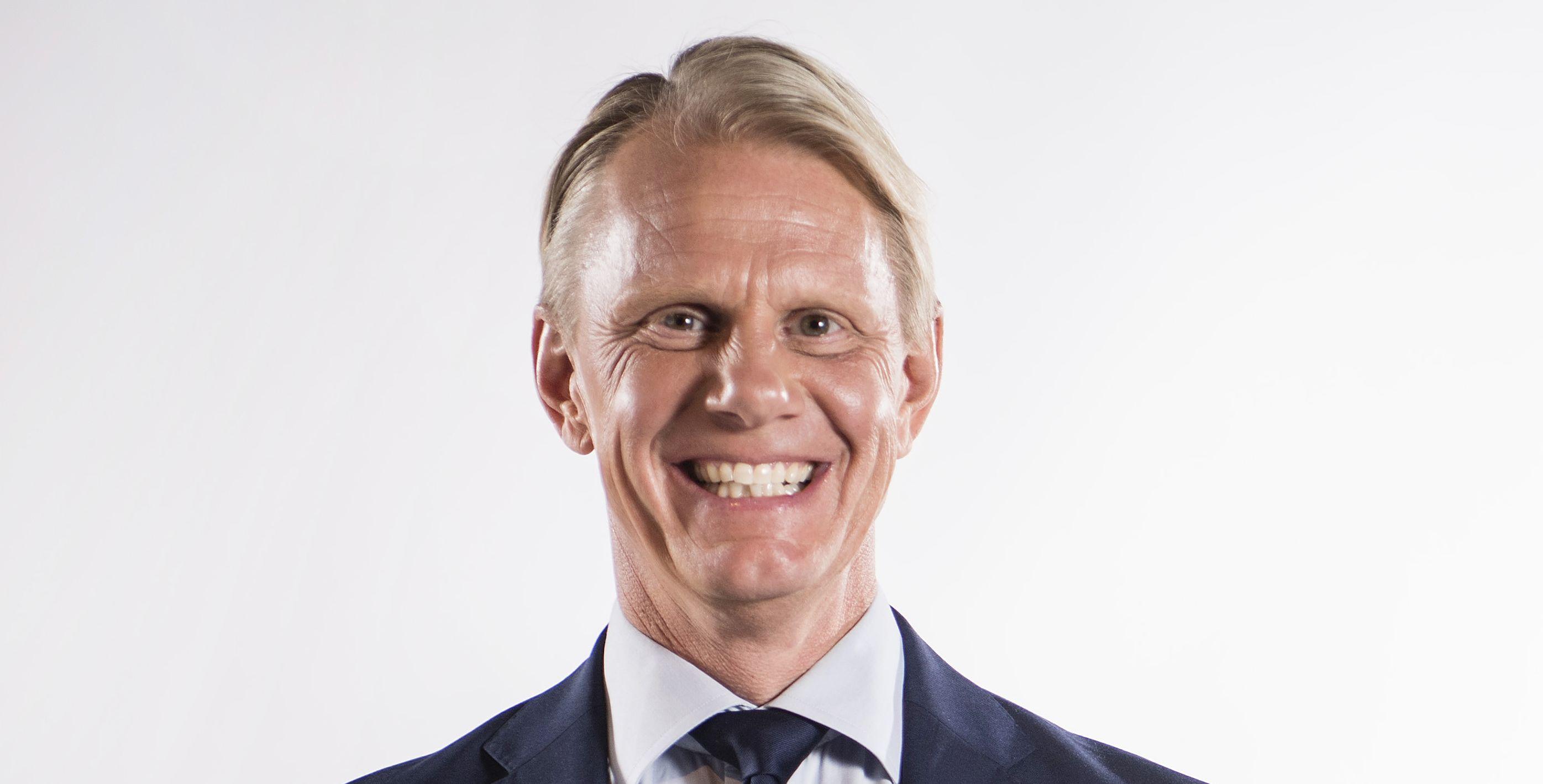 Niklas Wikegård skänker pengar till Bodens insamling till ett spetsnyförvärv