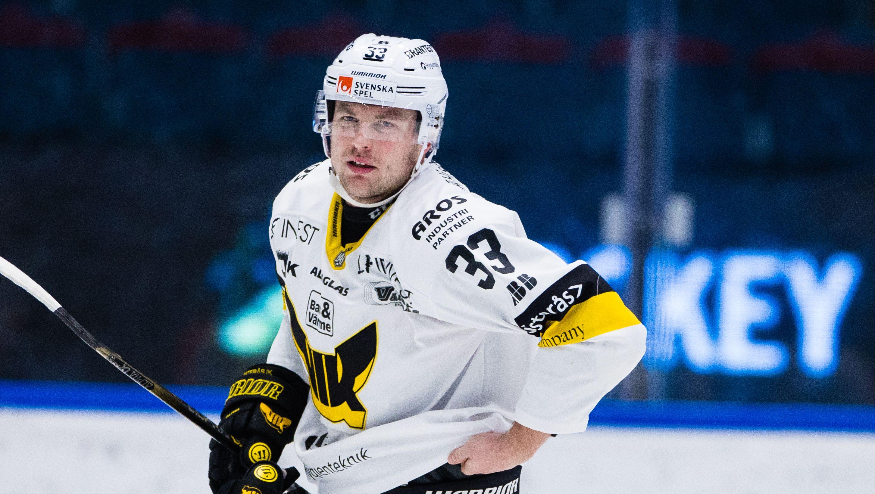 Oliver Bohm blir kvar