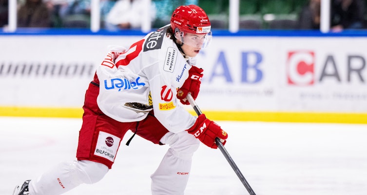 Forwarden förlänger kontraktet med den allsvenska klubben