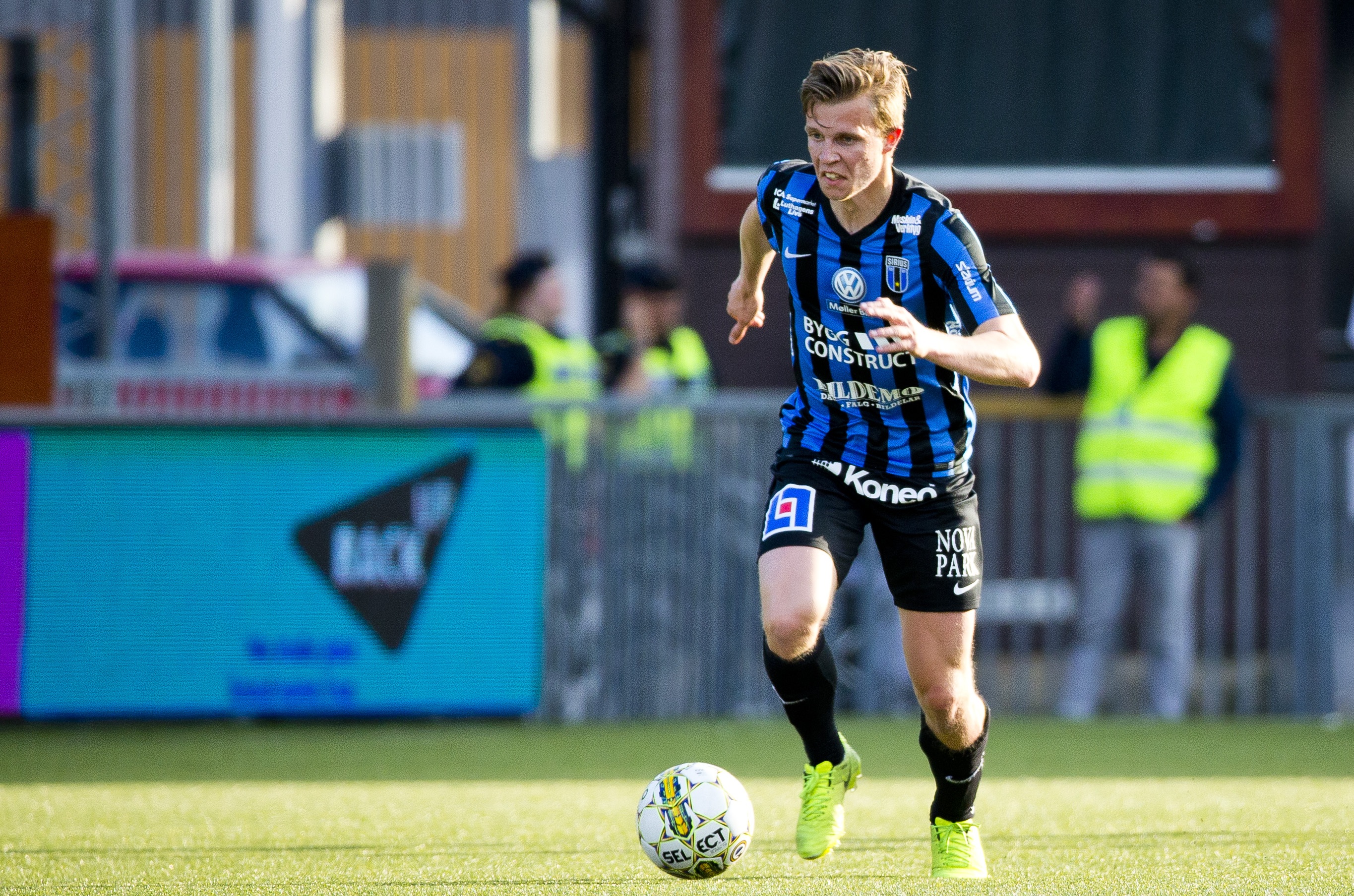 21-årigen tvingas lägga av med fotbollen