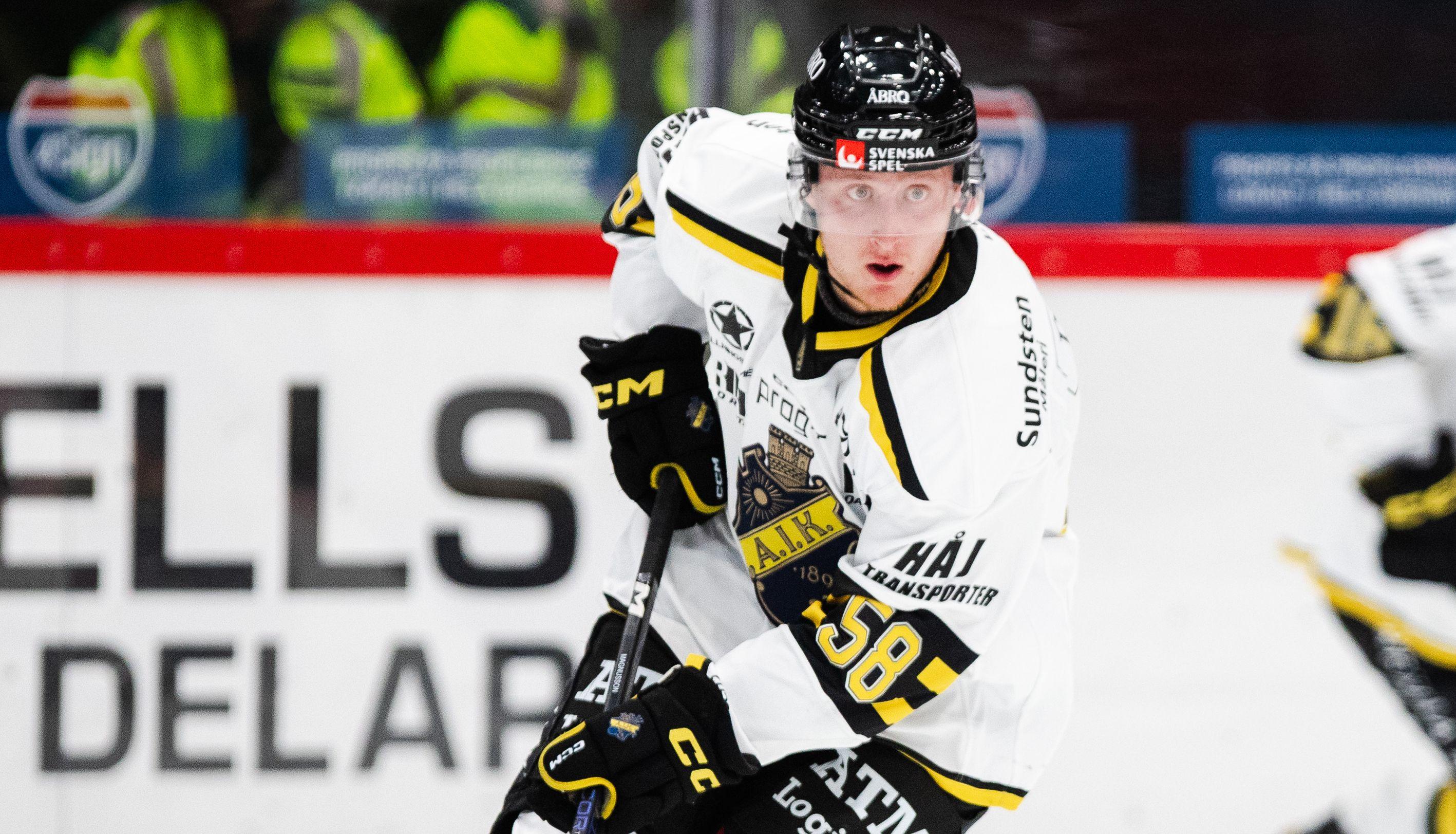 Den juniorlandslagsmeriterade forwarden förlänger kontraktet