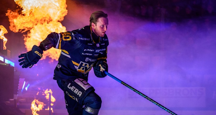 Tvåvägsforwarden förlänger kontraktet med SHL-klubben