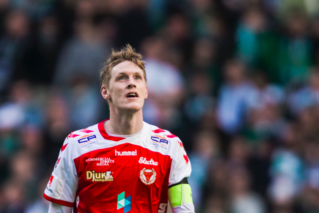 Rasmus Elm osäker på framtiden