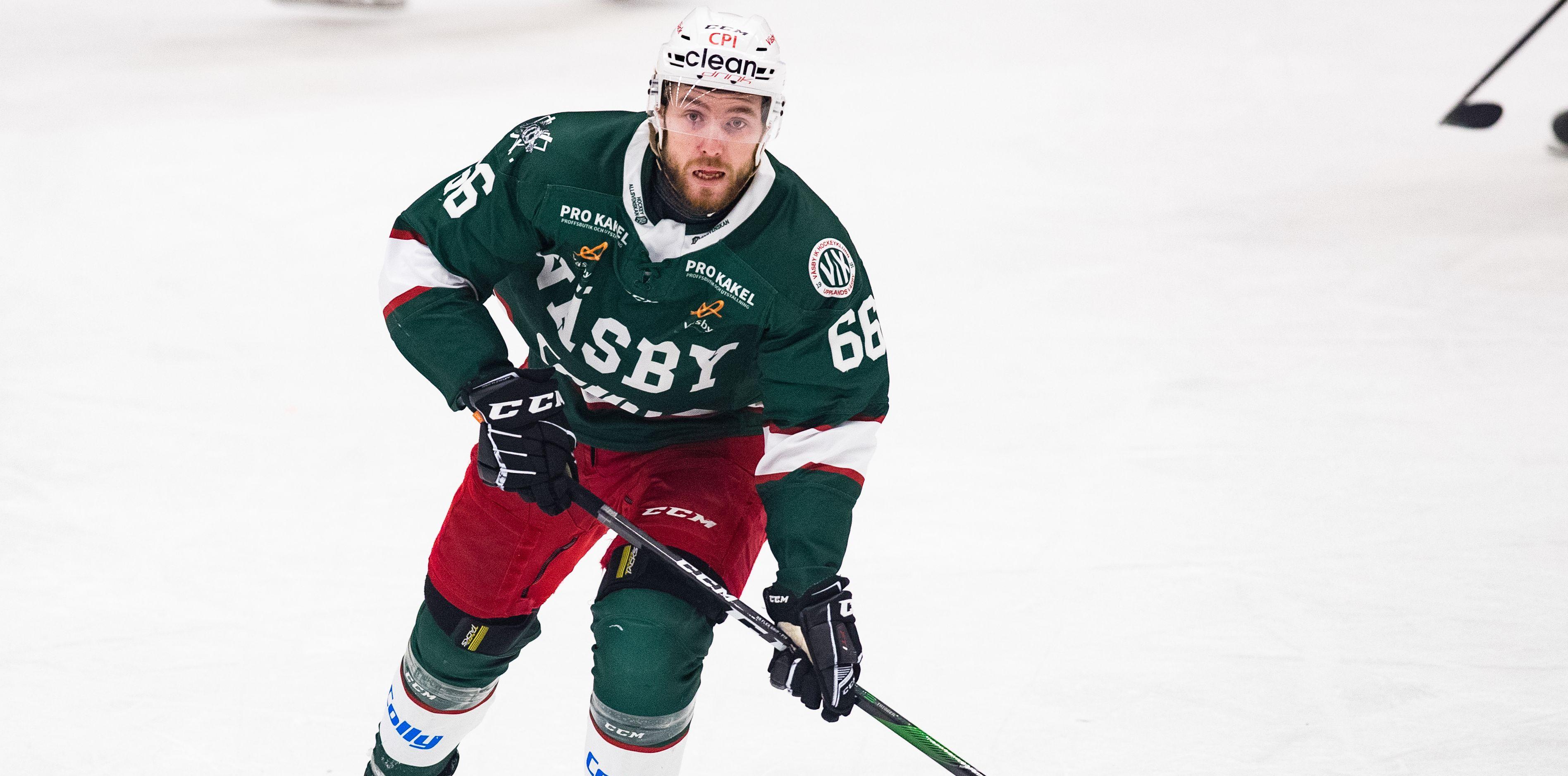 Backen med tresiffrigt antal allsvenska matcher på meritlistan hamnar i Division 3