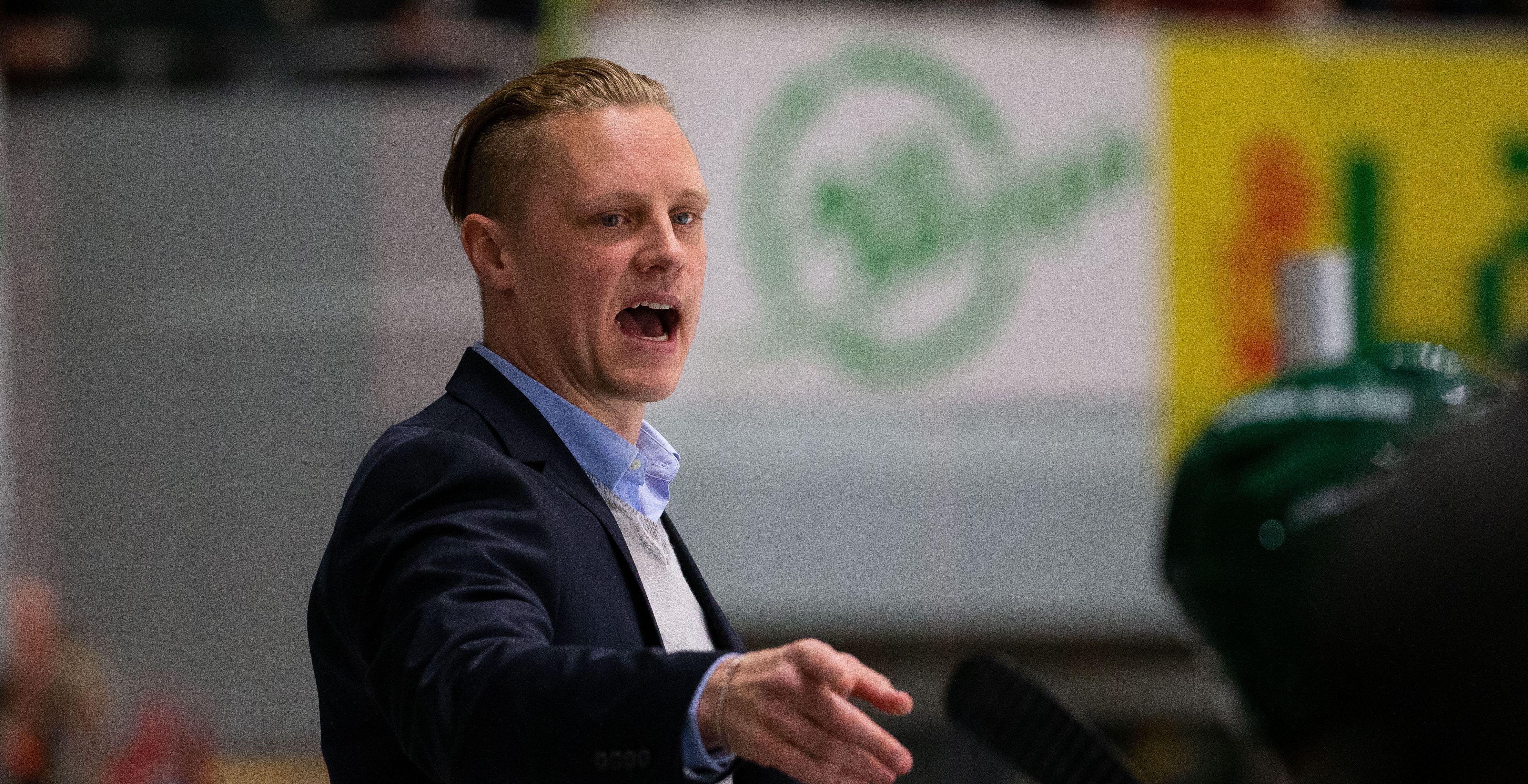 Succétränaren byter allsvensk klubb