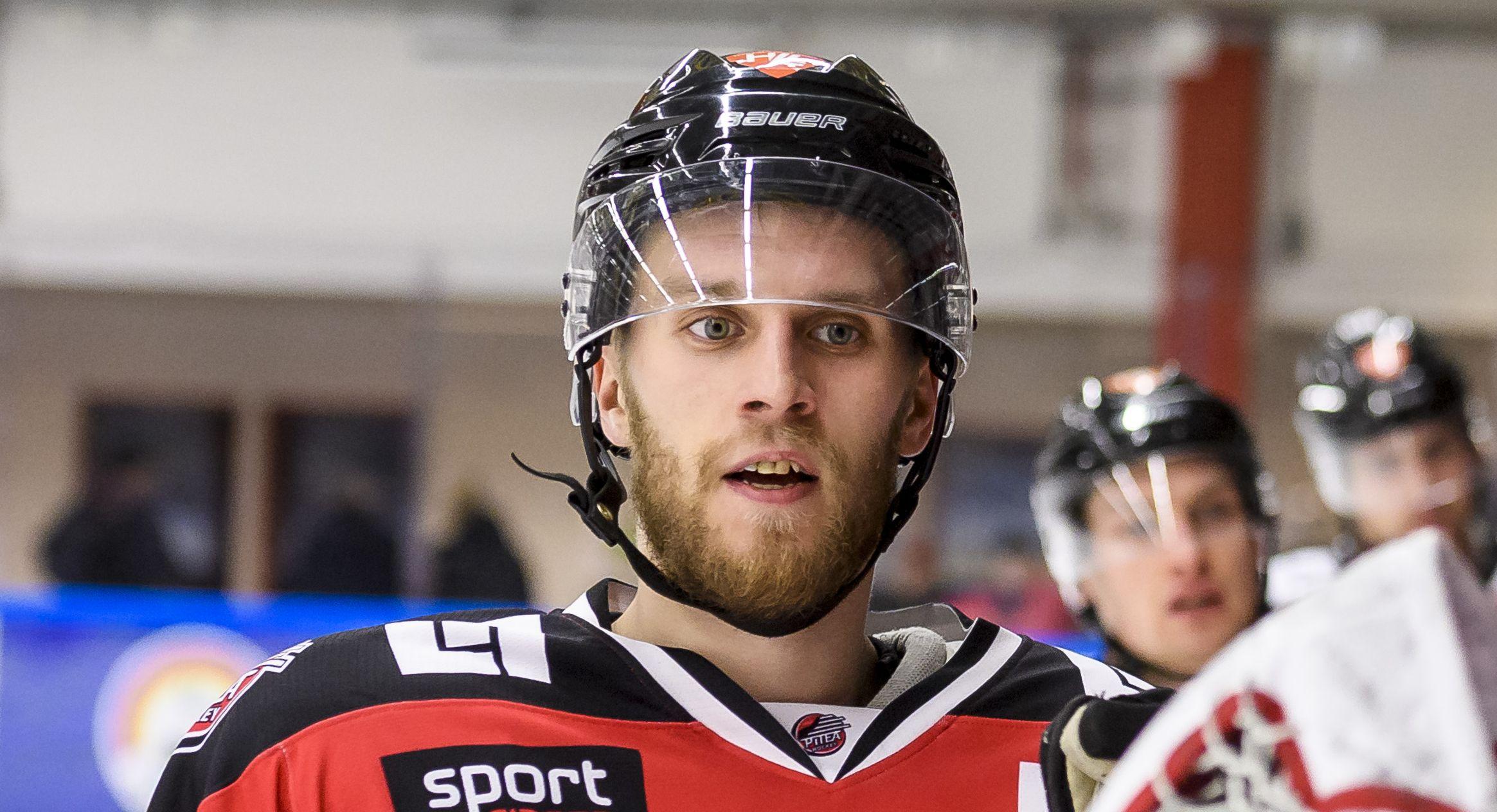 Forwarden med 48 allsvenska matcher på meritlistan blir kvar i Boden