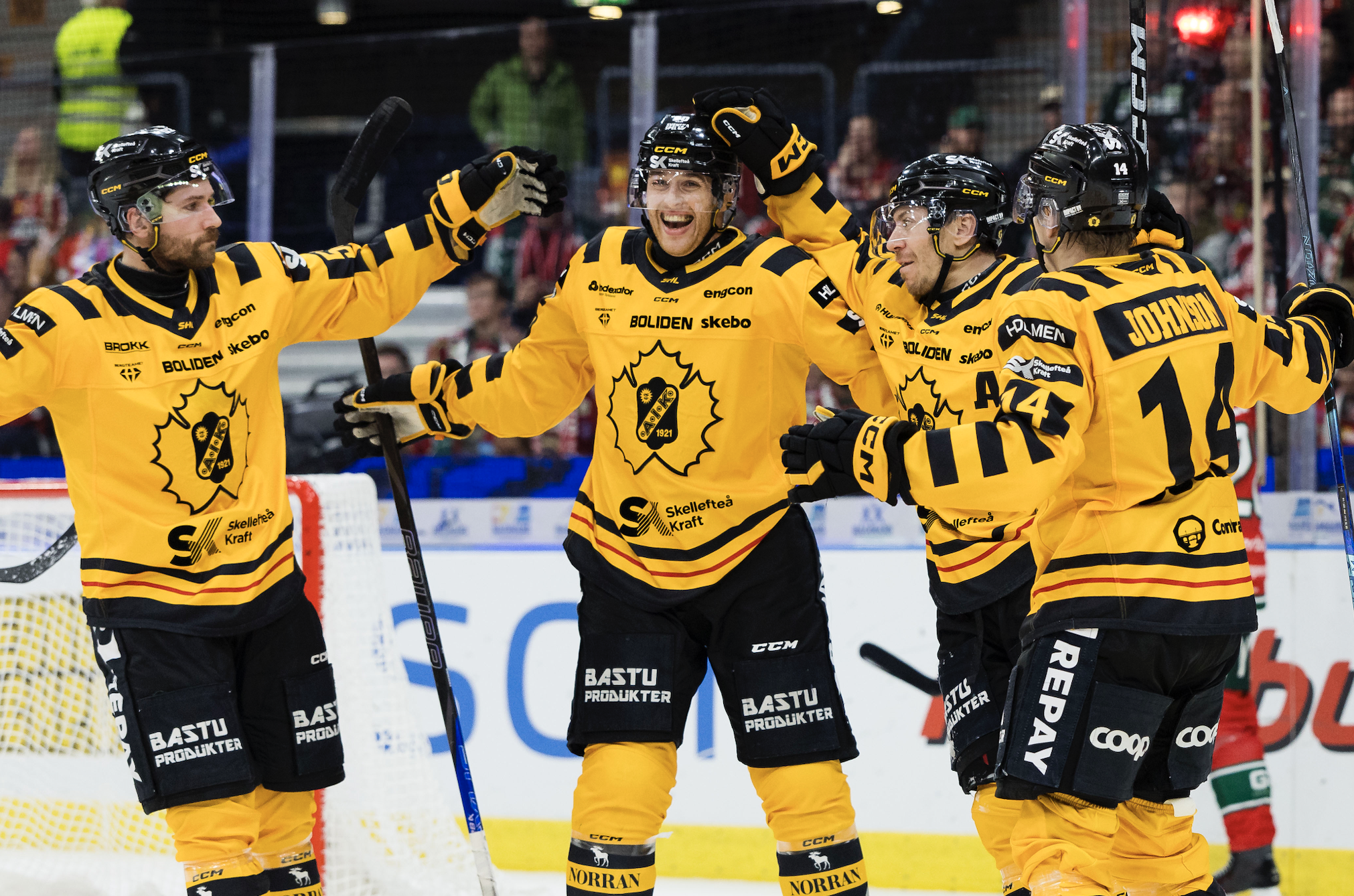 Skellefteas Par Lindholm jublar Foto Michael Erichsen