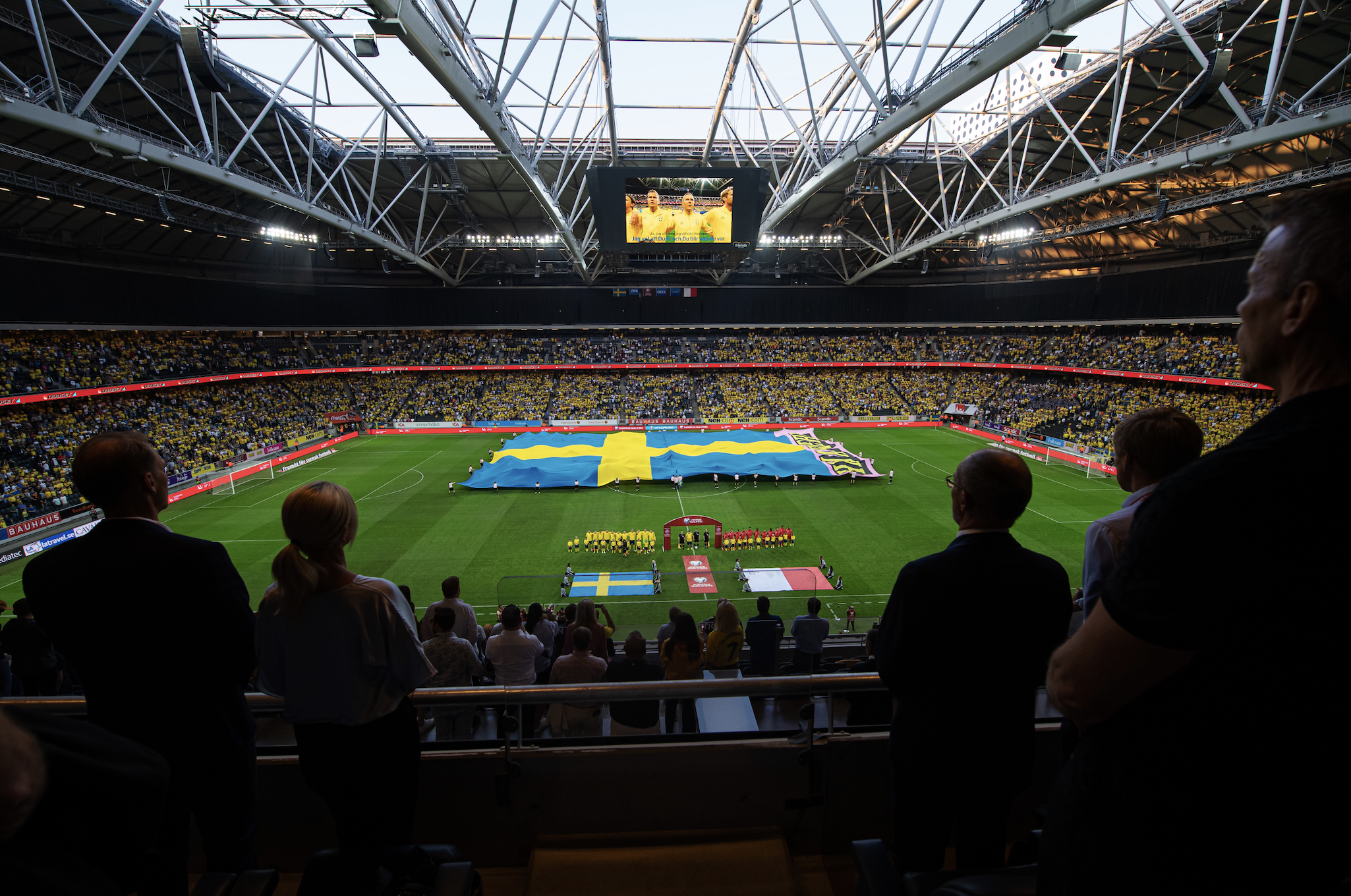 Thomas Stenström gör Sveriges officiella VM-låt