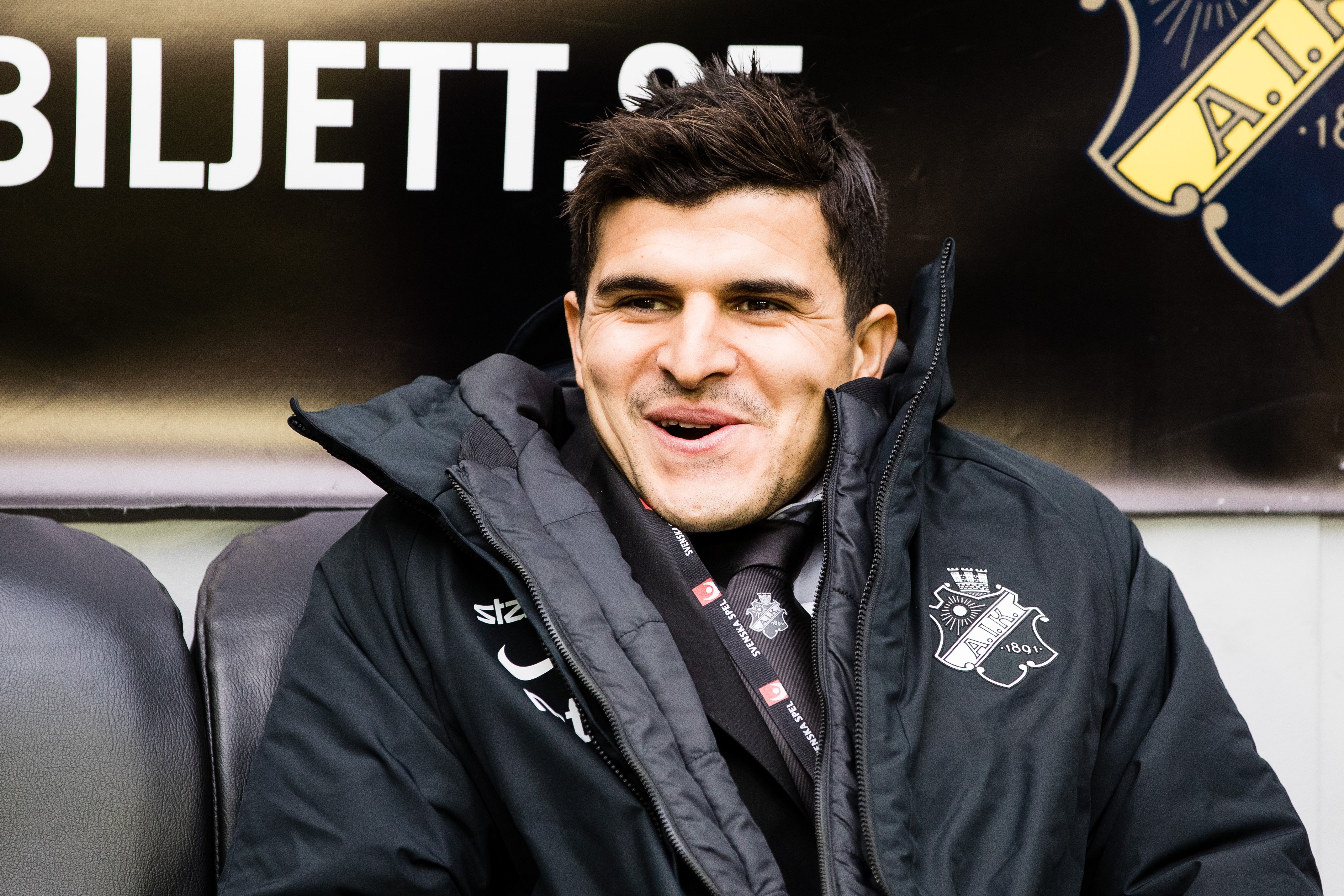 Agenten: "Fel läge att prata om nytt kontrakt"