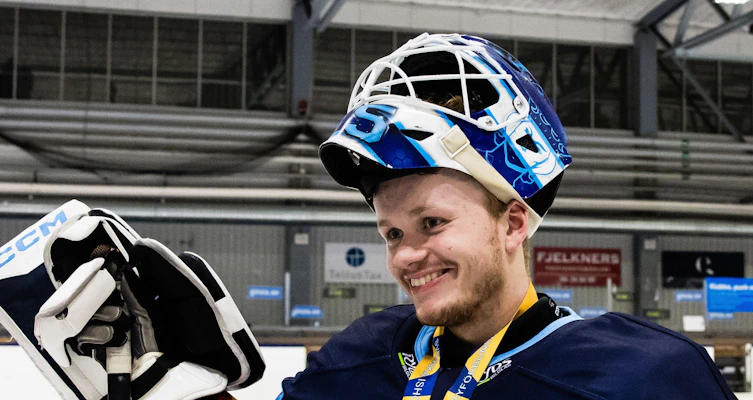 Vita Hästen-spelaren hamnar i HockeyAllsvenskan