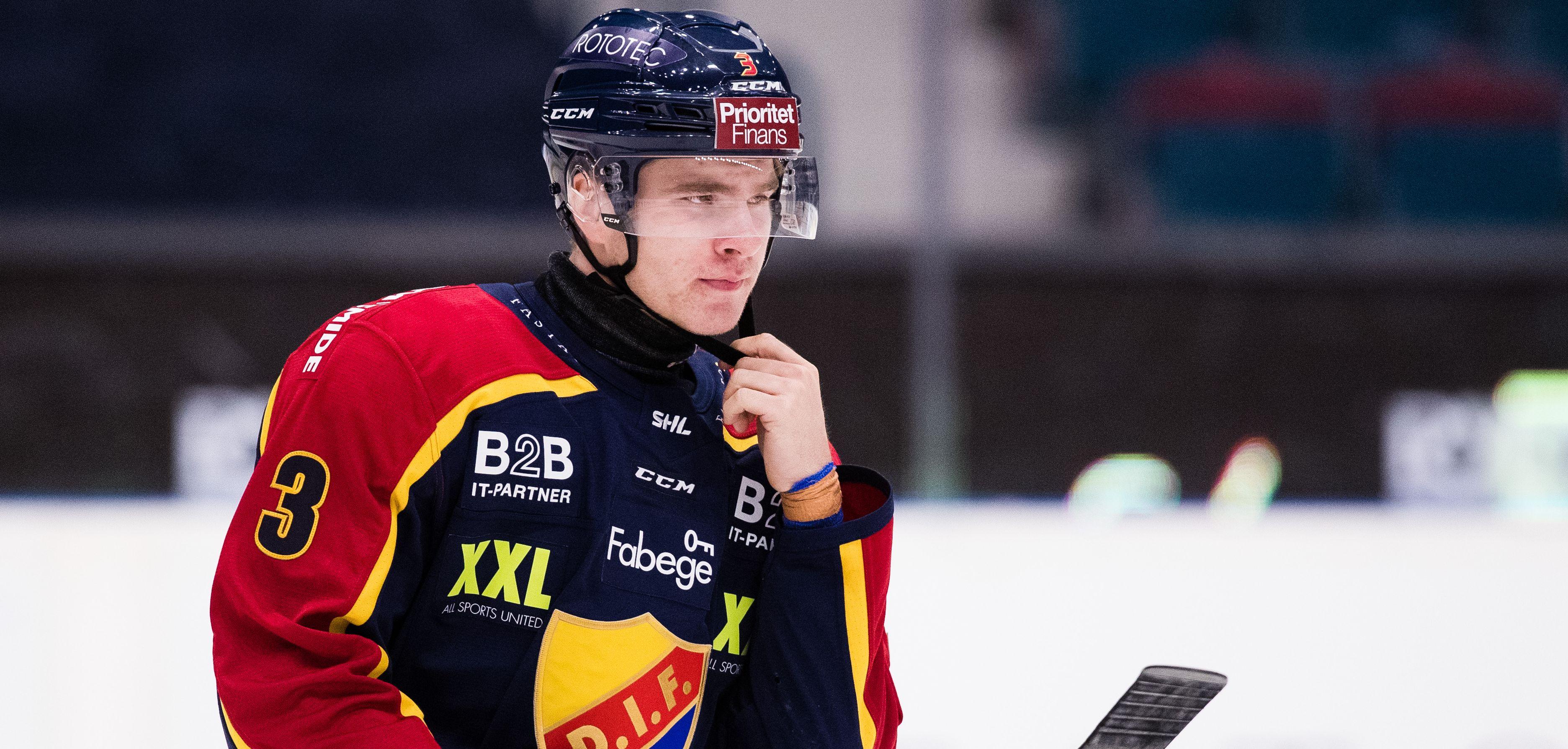 Backen avstängd i tre matcher