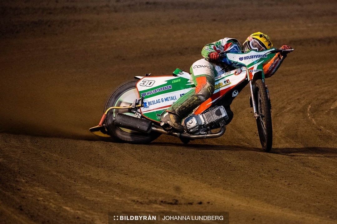 Women riders and the SEC