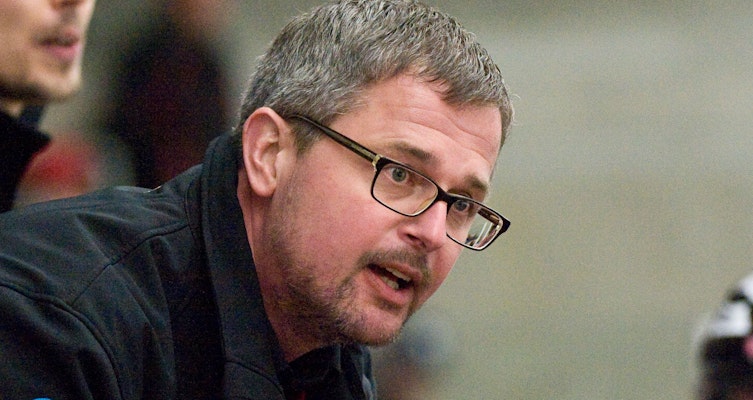 AllEttan-klubbens tränare: "Det känns inte heller som att likviditeten är bra. Det verkar vara ebb i kassan också"