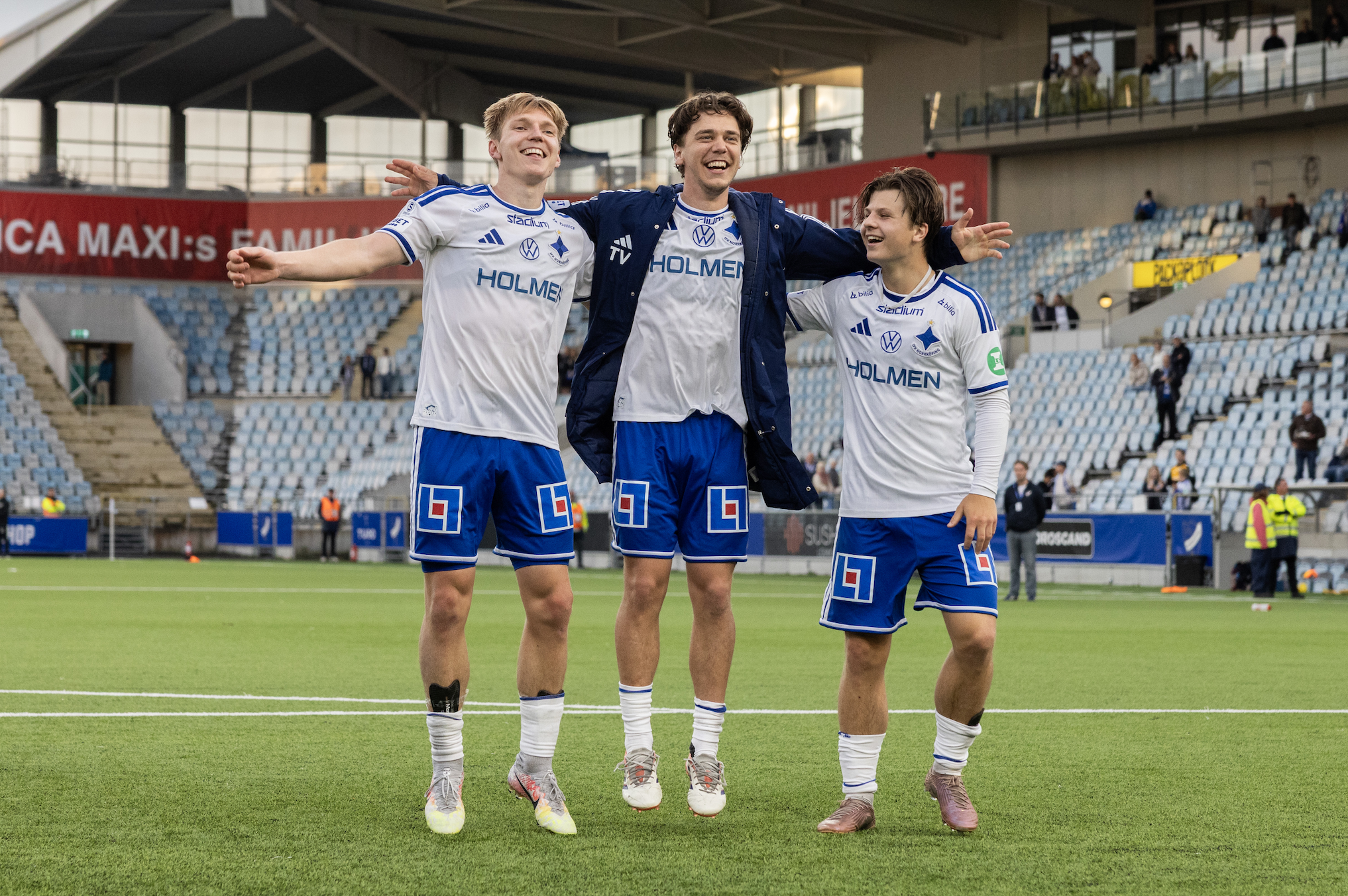 Viktor Christiansson ihop med Aleksander Opsahl och Axel Bronner foto Magnus Andersson