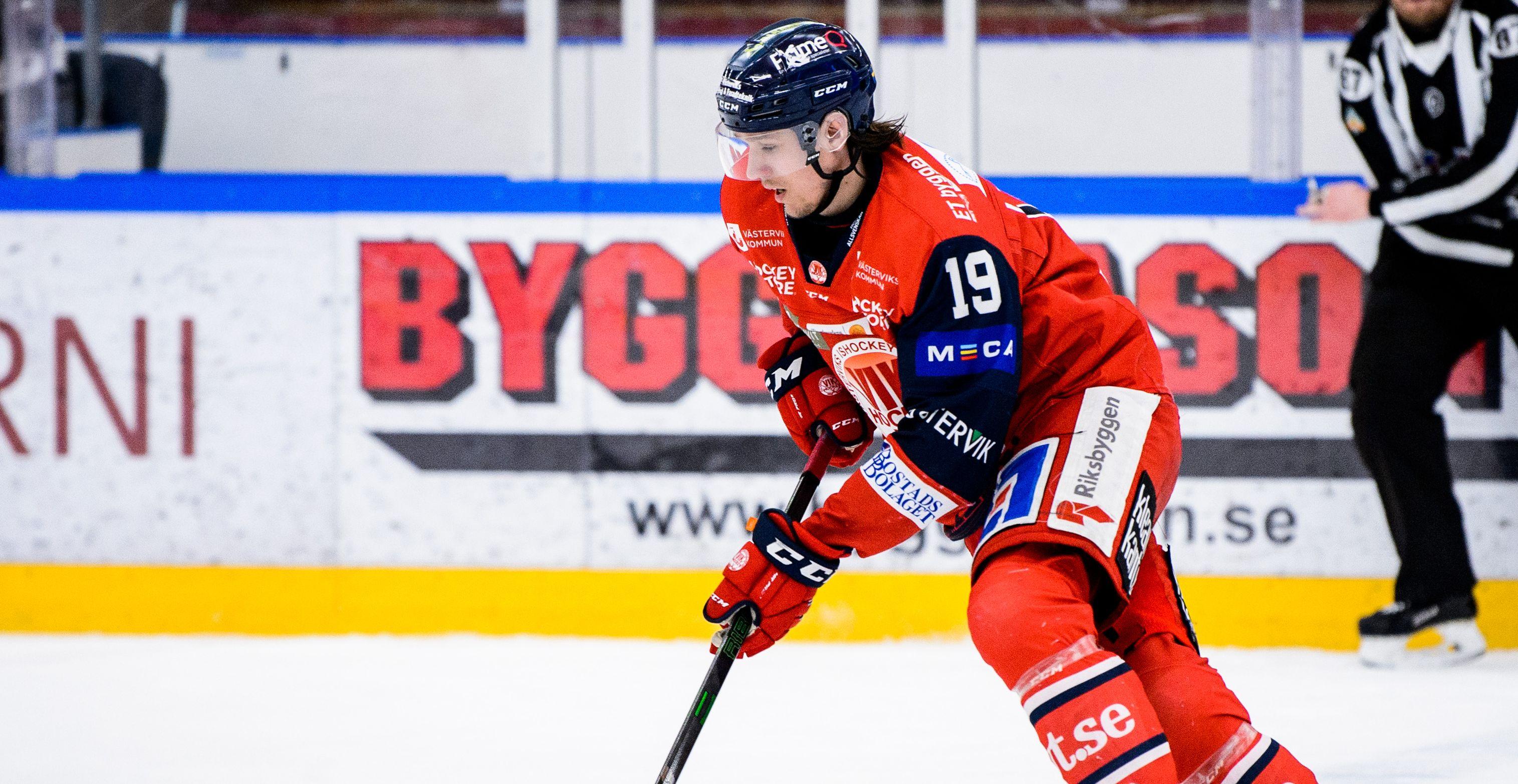 Den storvuxne forwarden hamnar i Timrå