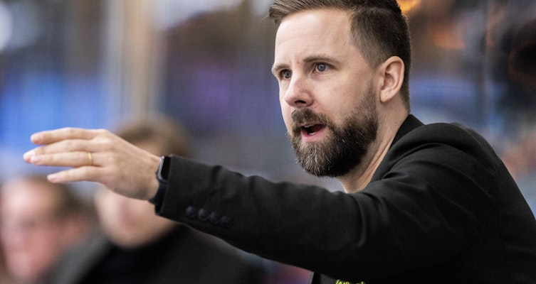 Tränarna blir inte kvar efter fiaskot