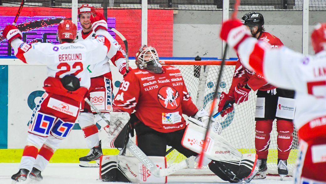 Vita Hästen förlorade hemmapremiären efter en svag mittenperiod